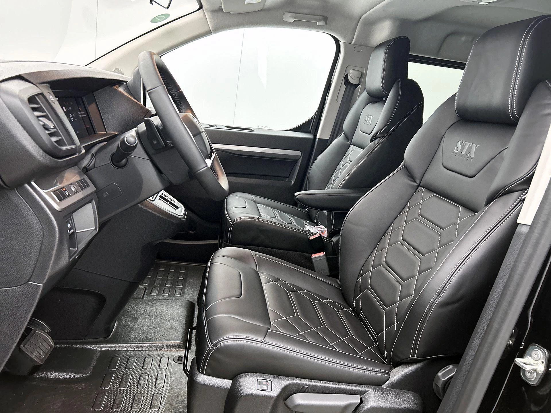 Opel-Vivaro-e-image-45