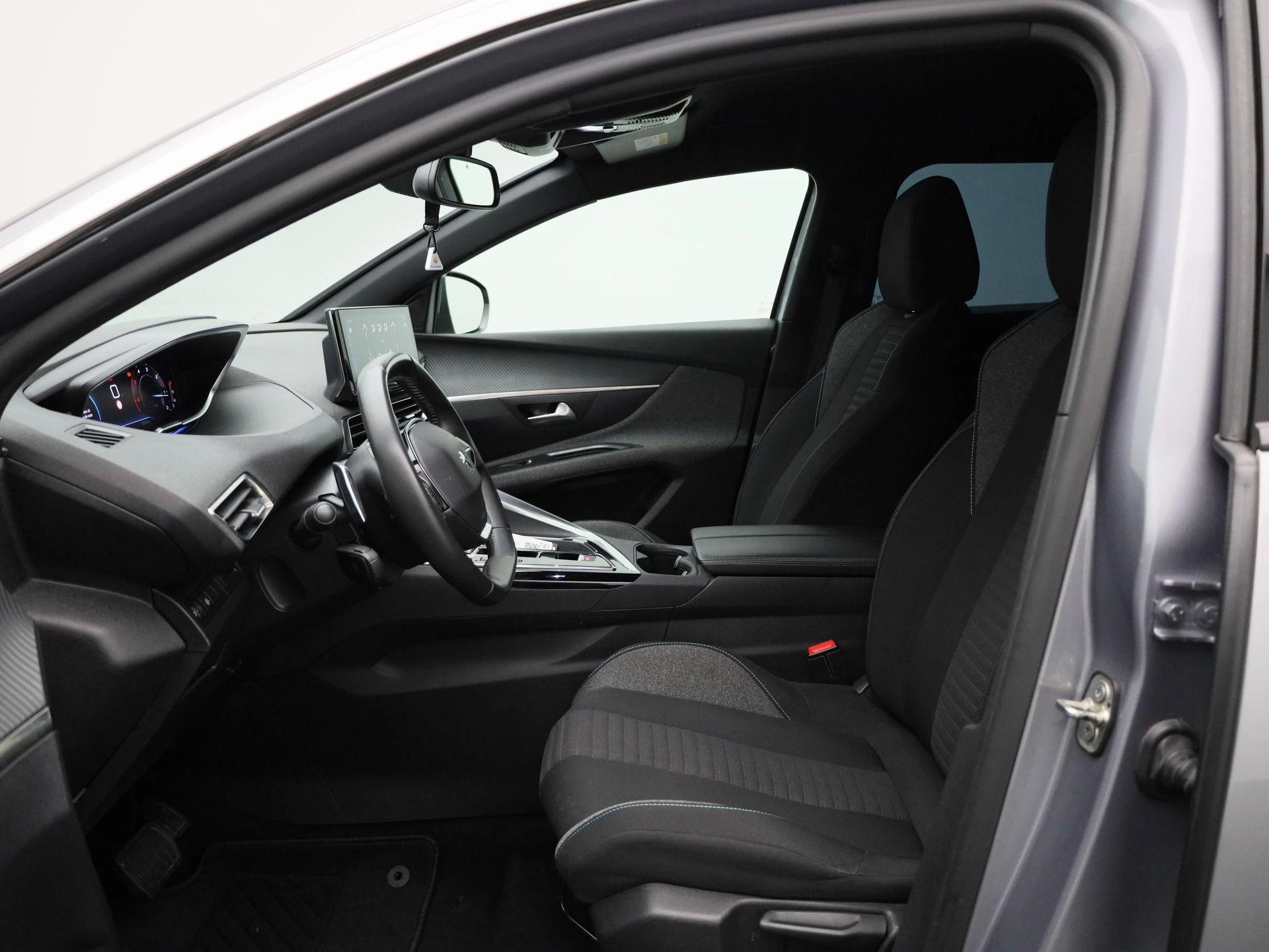 Peugeot-5008-image-8