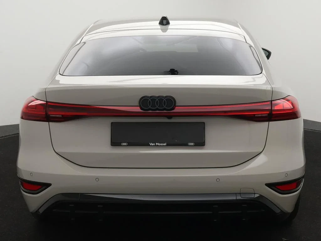 Audi-A6 Sportback e-tron-image-24