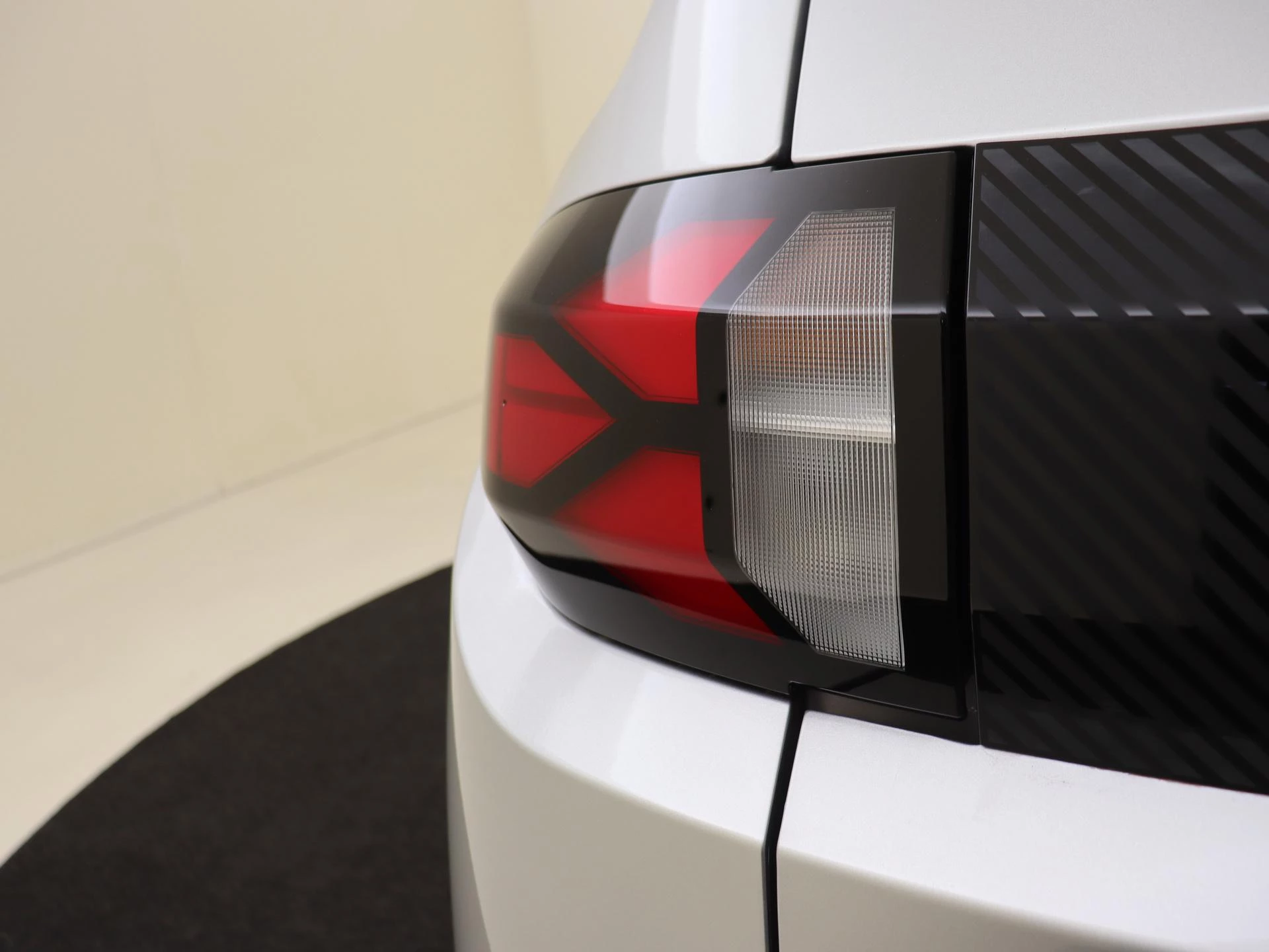 Dacia-Spring-image-26