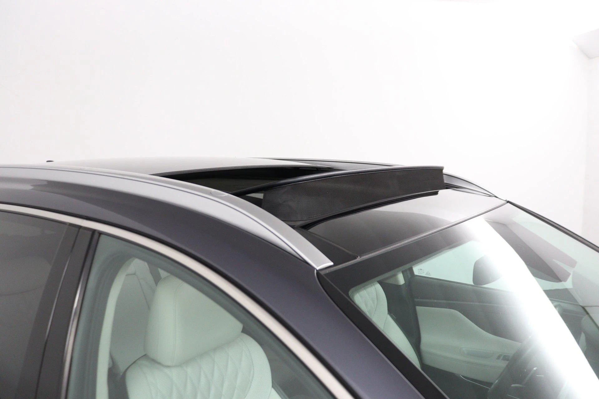 Hyundai-Santa Fe-image-35