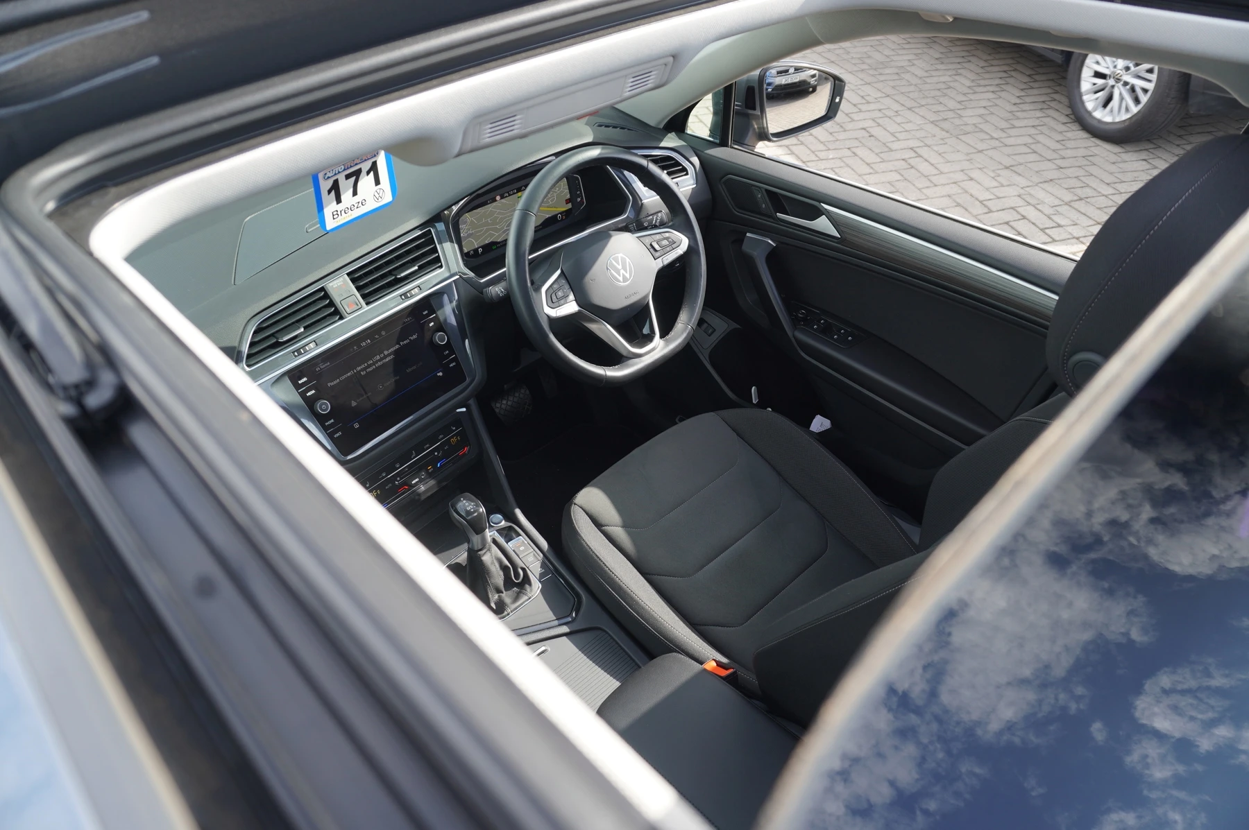 Volkswagen-Tiguan Allspace-image-7