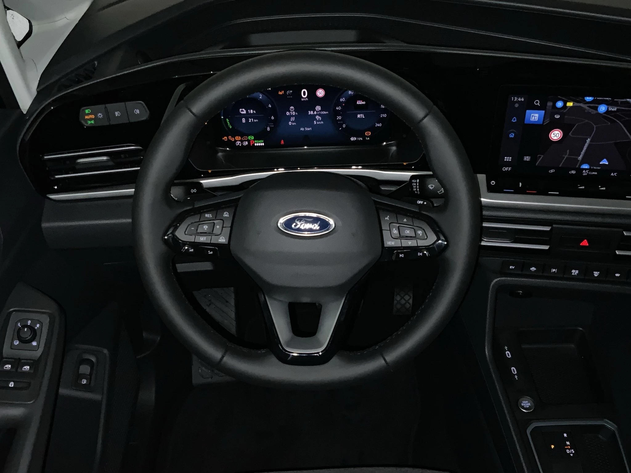 Ford-Tourneo Connect-image-12