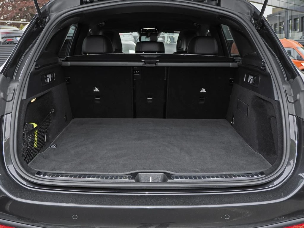 Mercedes-Benz-GLC 300 d-image-15