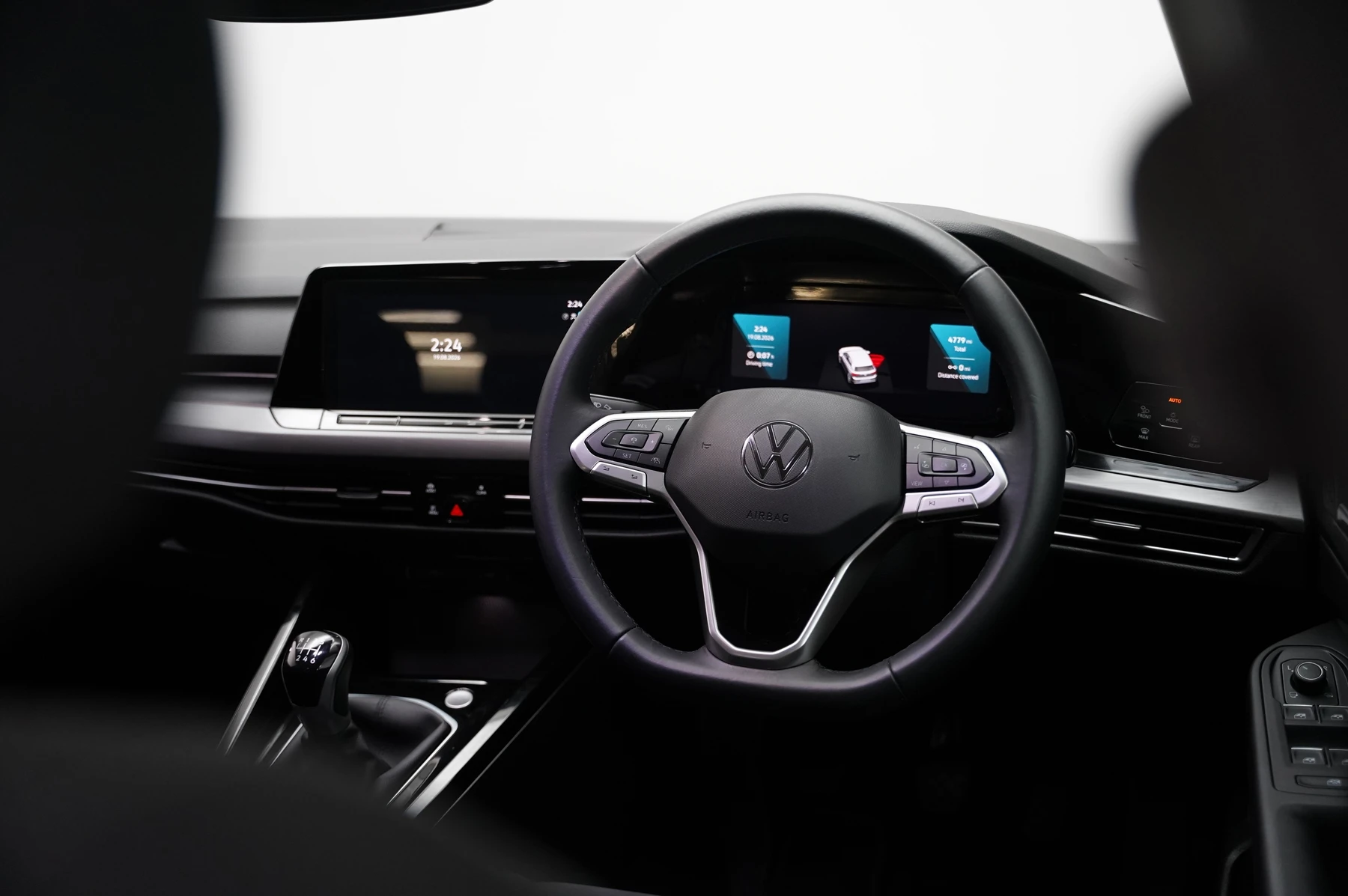 Volkswagen-Golf-image-8