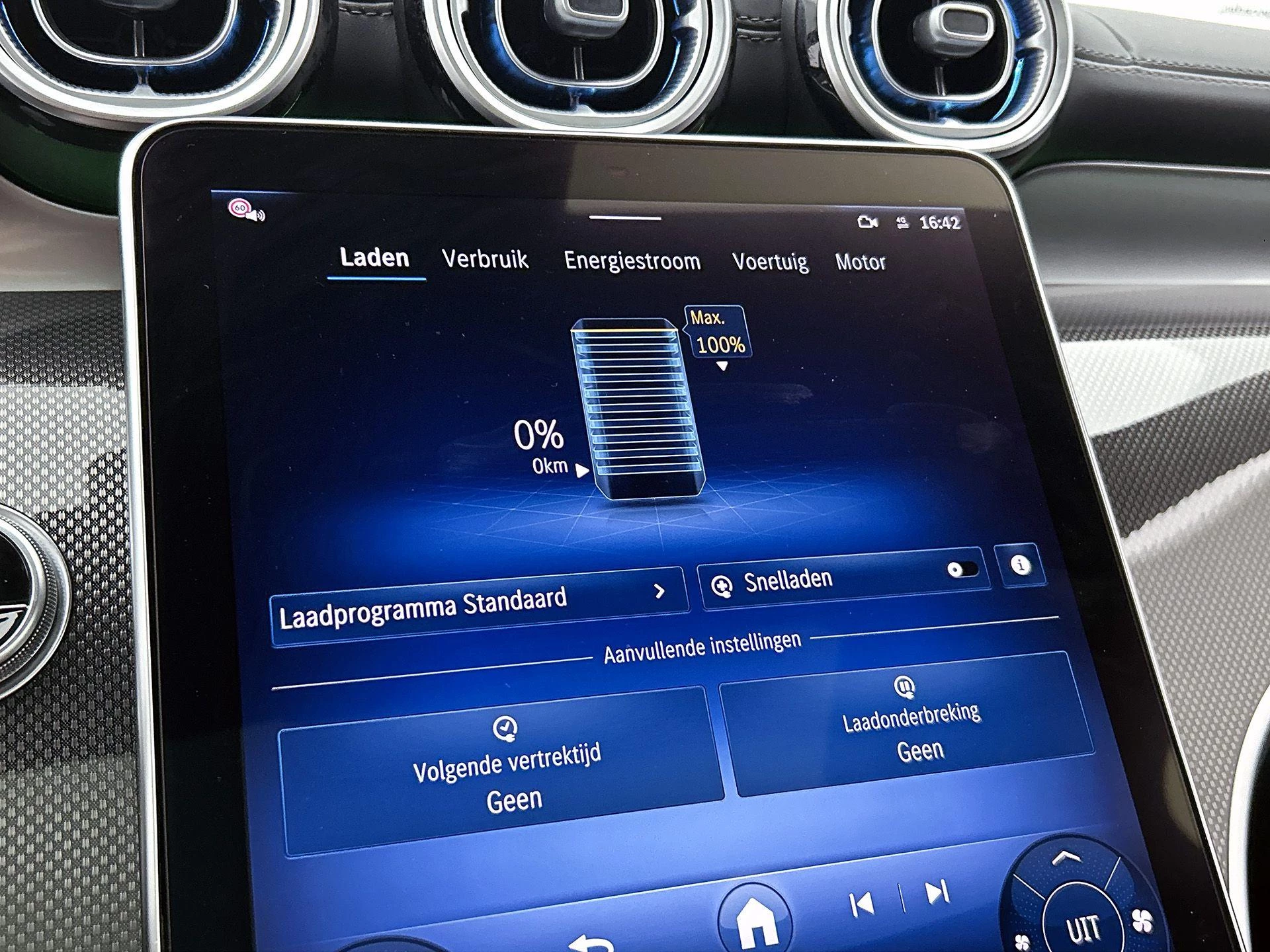 Mercedes-Benz-GLC-image-13