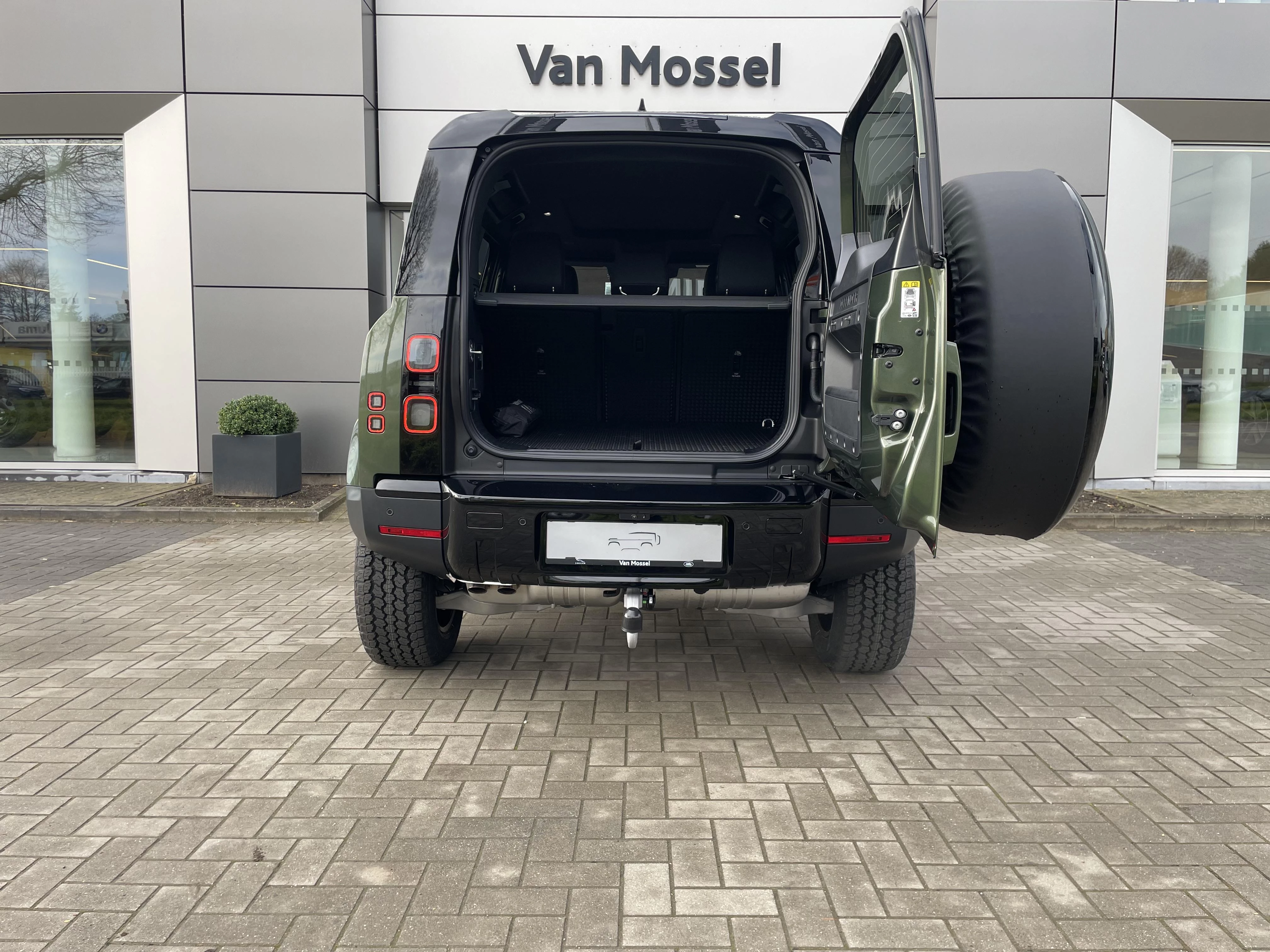 Land Rover Defender 110 D200 S Demo