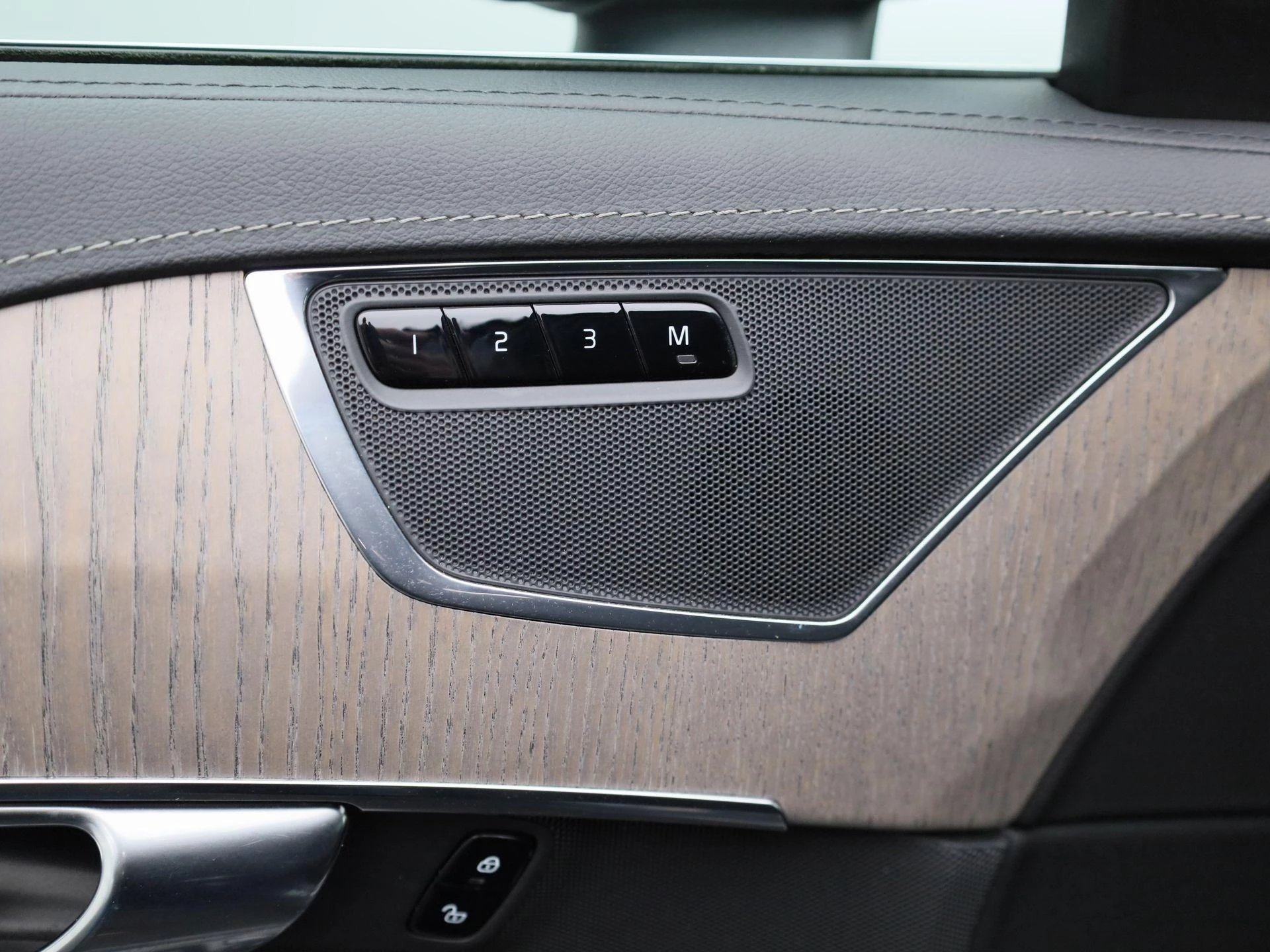 Volvo-XC90-image-30