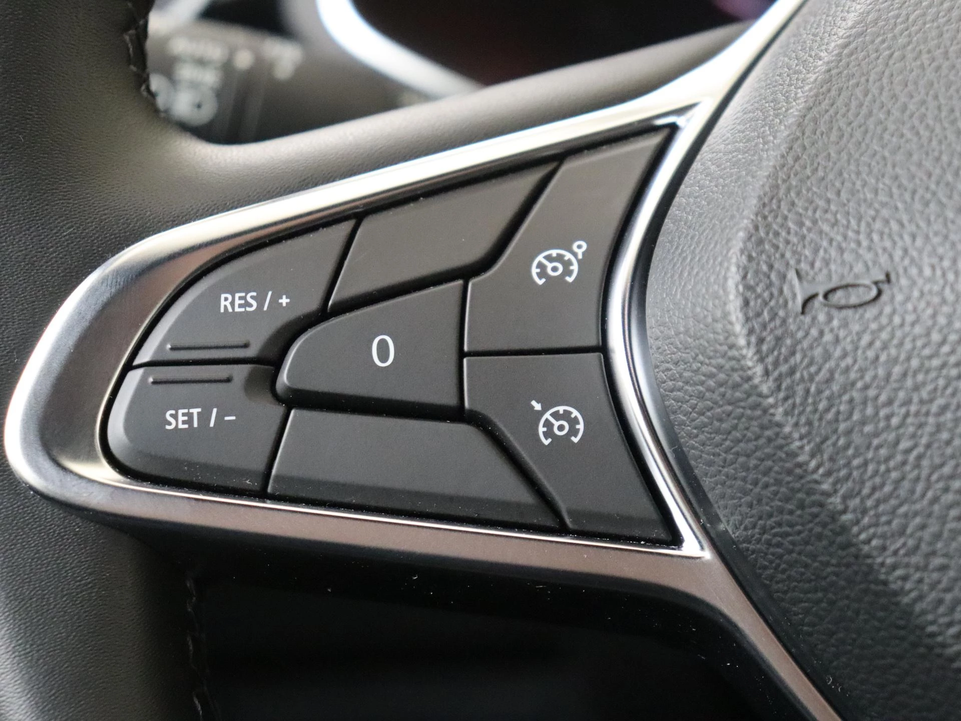 Renault-Captur-image-12