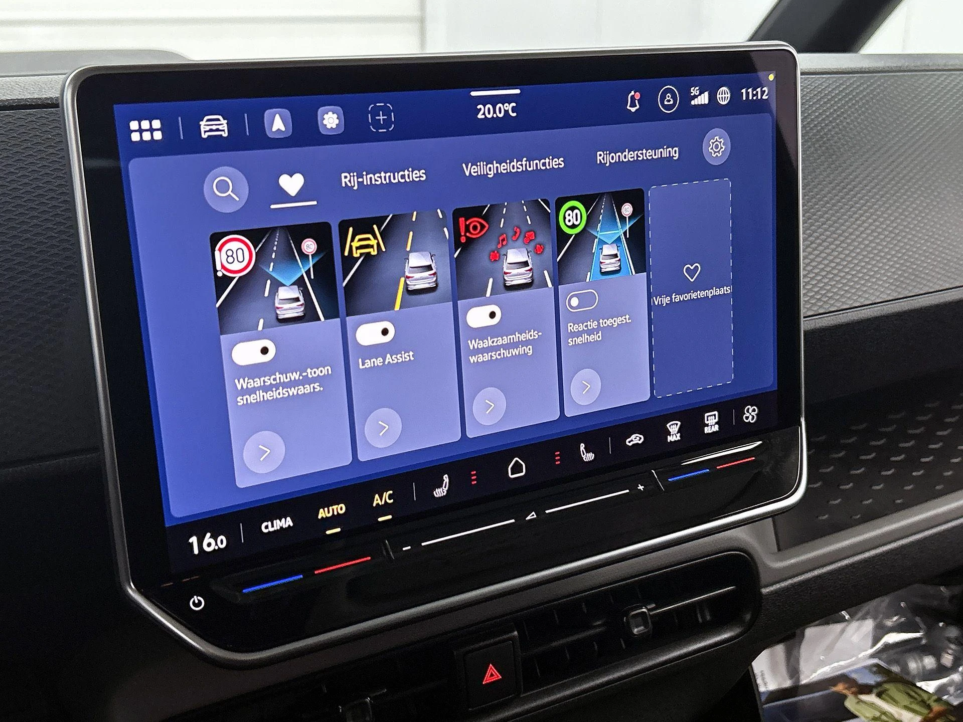 Volkswagen-ID. Buzz Cargo-image-8