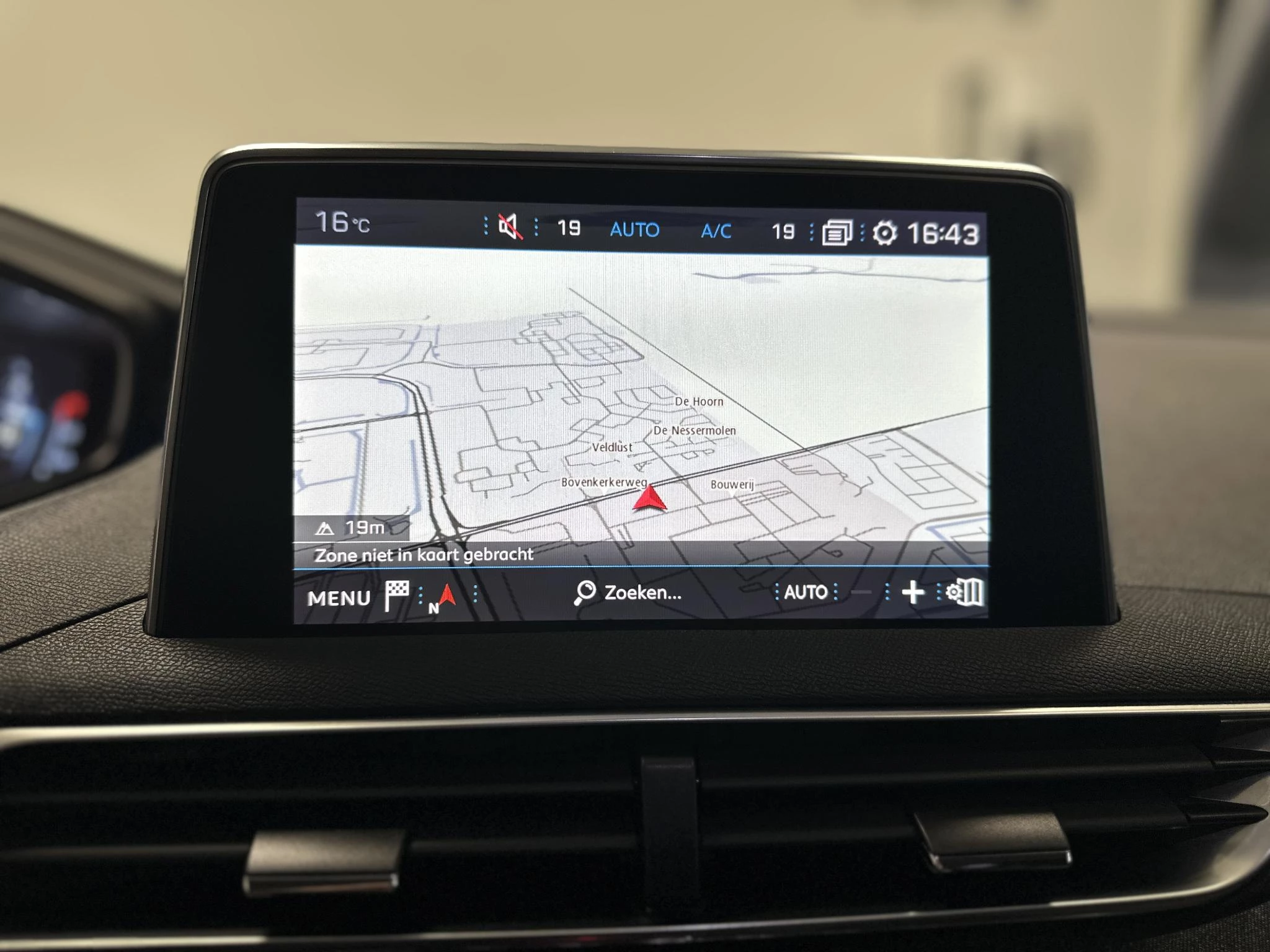 Peugeot-5008-image-21