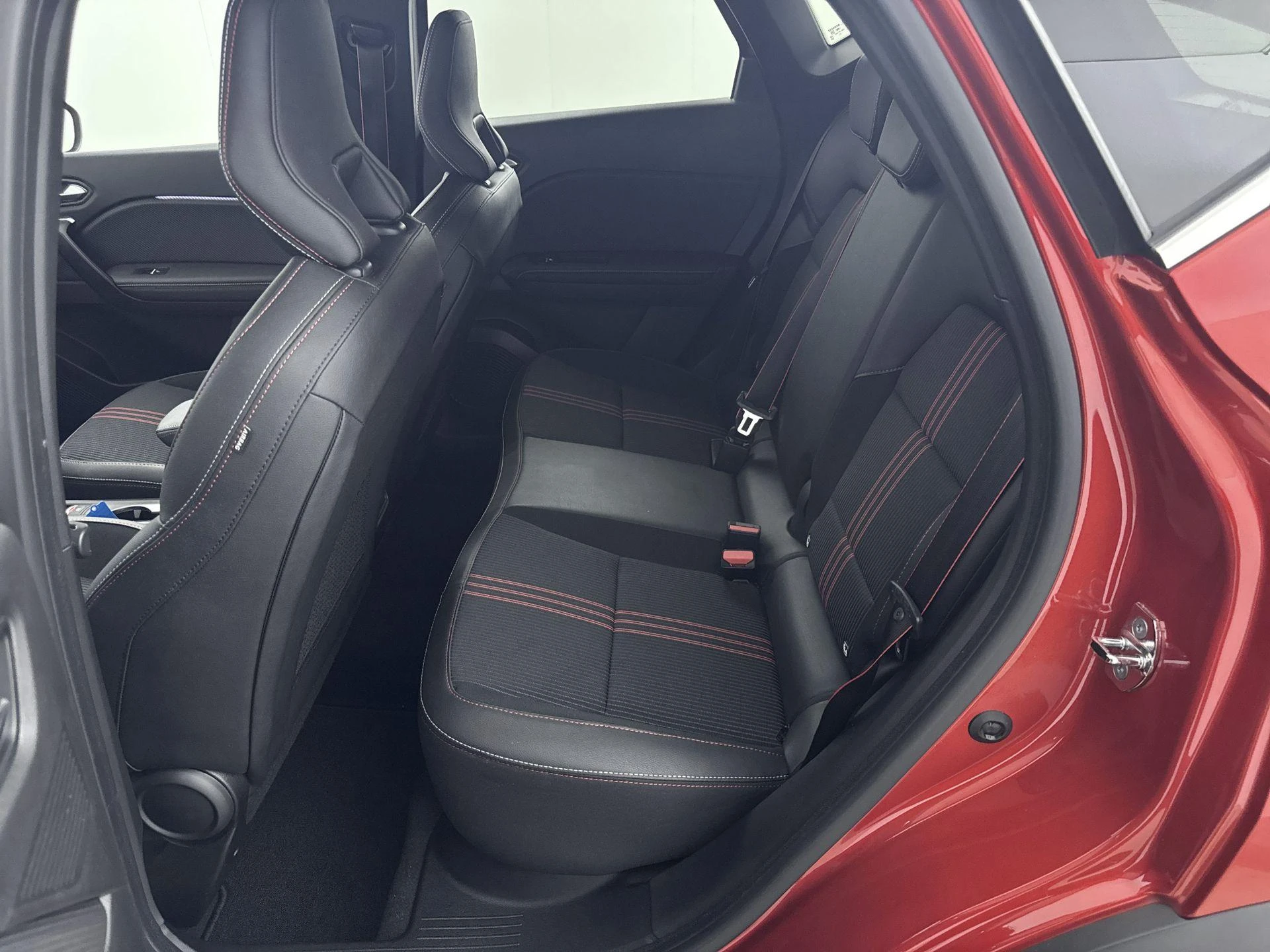 Renault-Captur-image-24