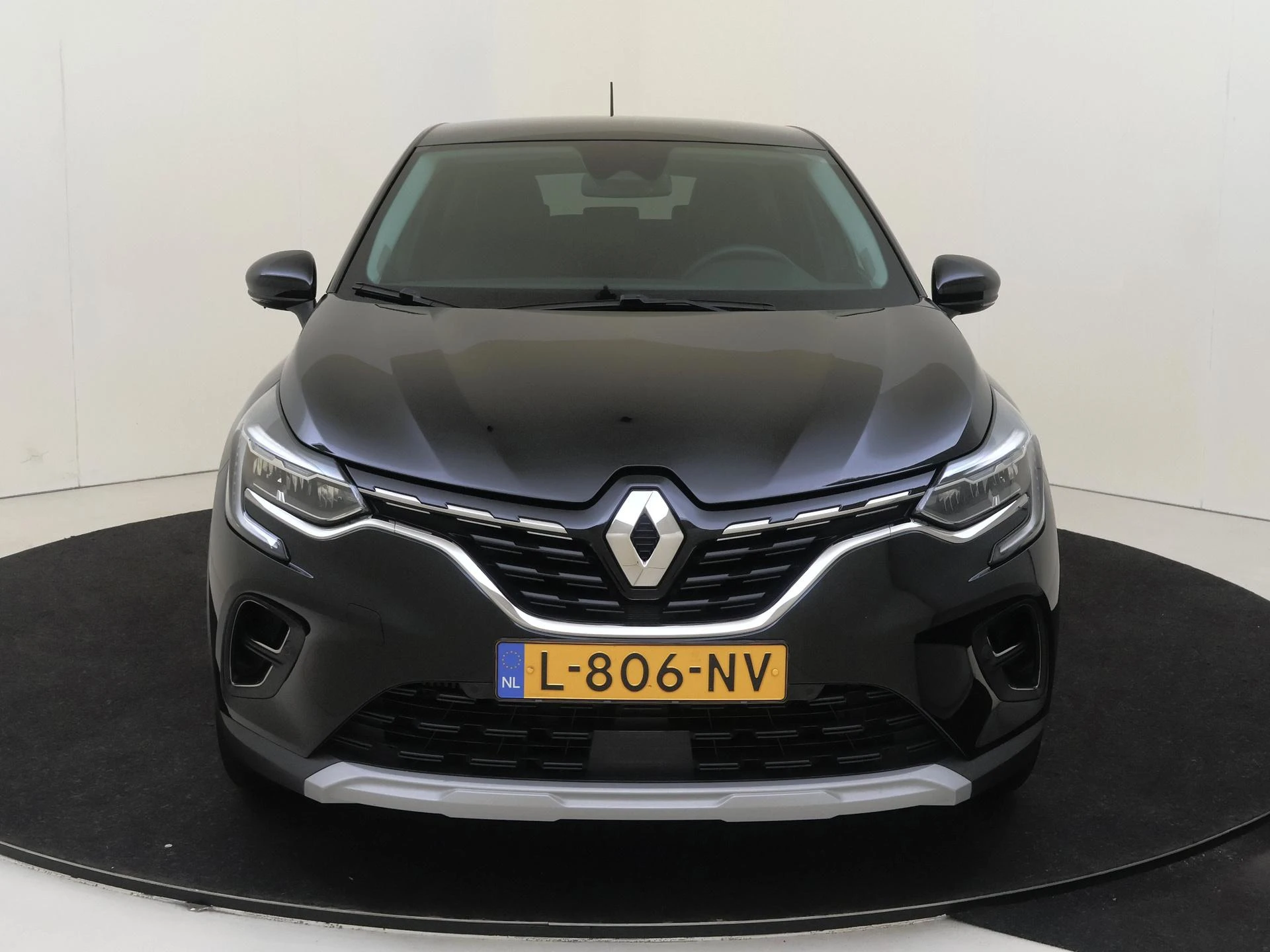 Renault-Captur-image-1