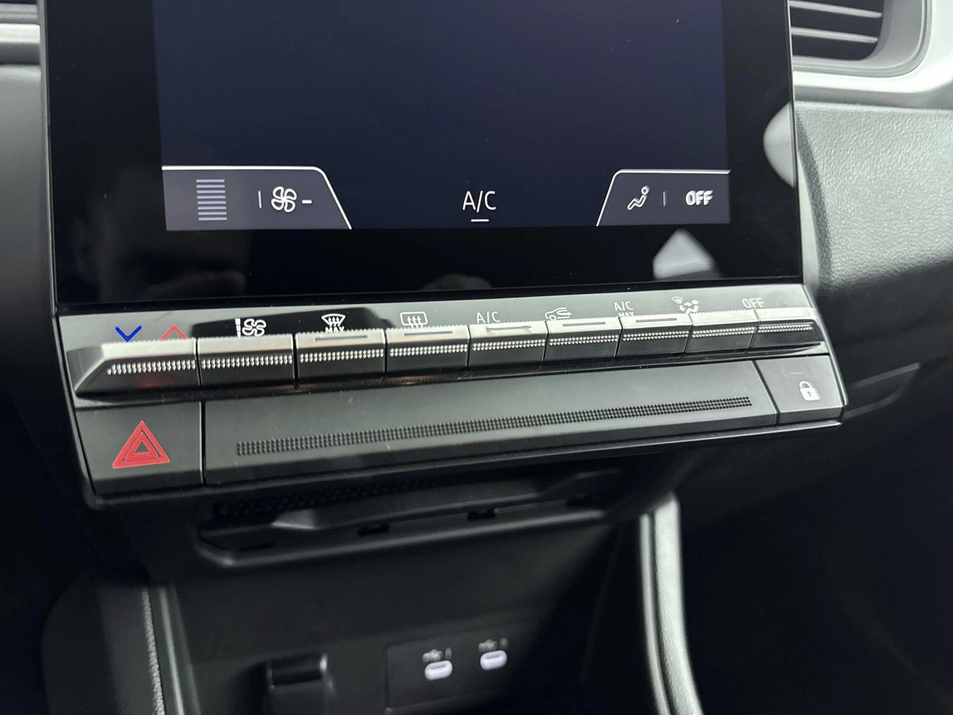 Renault-Captur-image-16