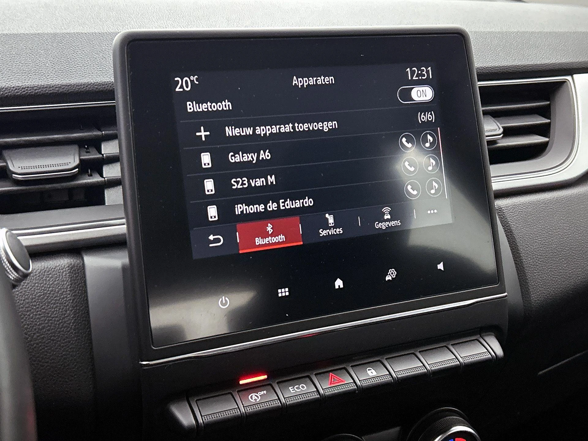 Renault-Captur-image-17