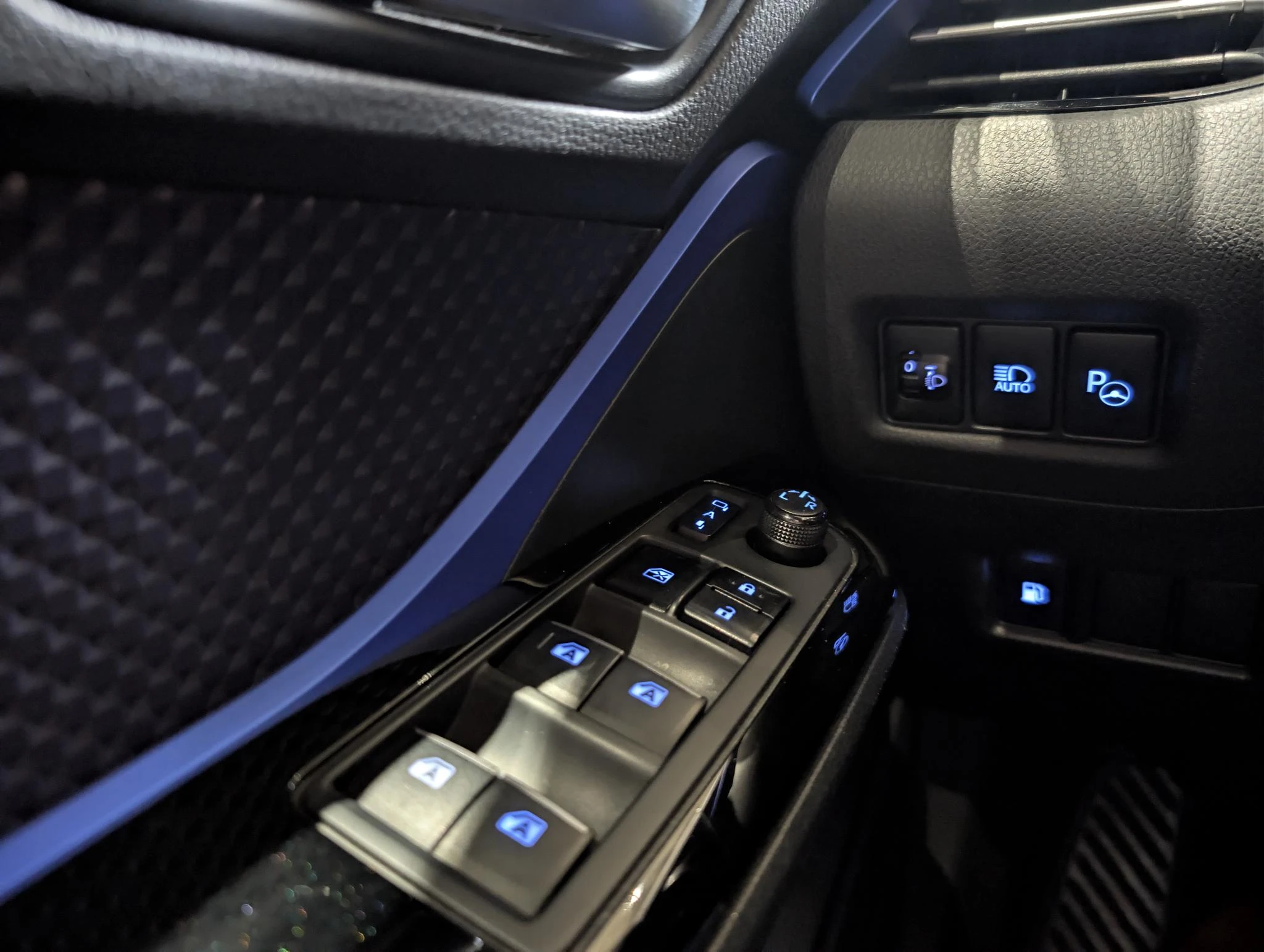 Toyota-C-HR-image-21