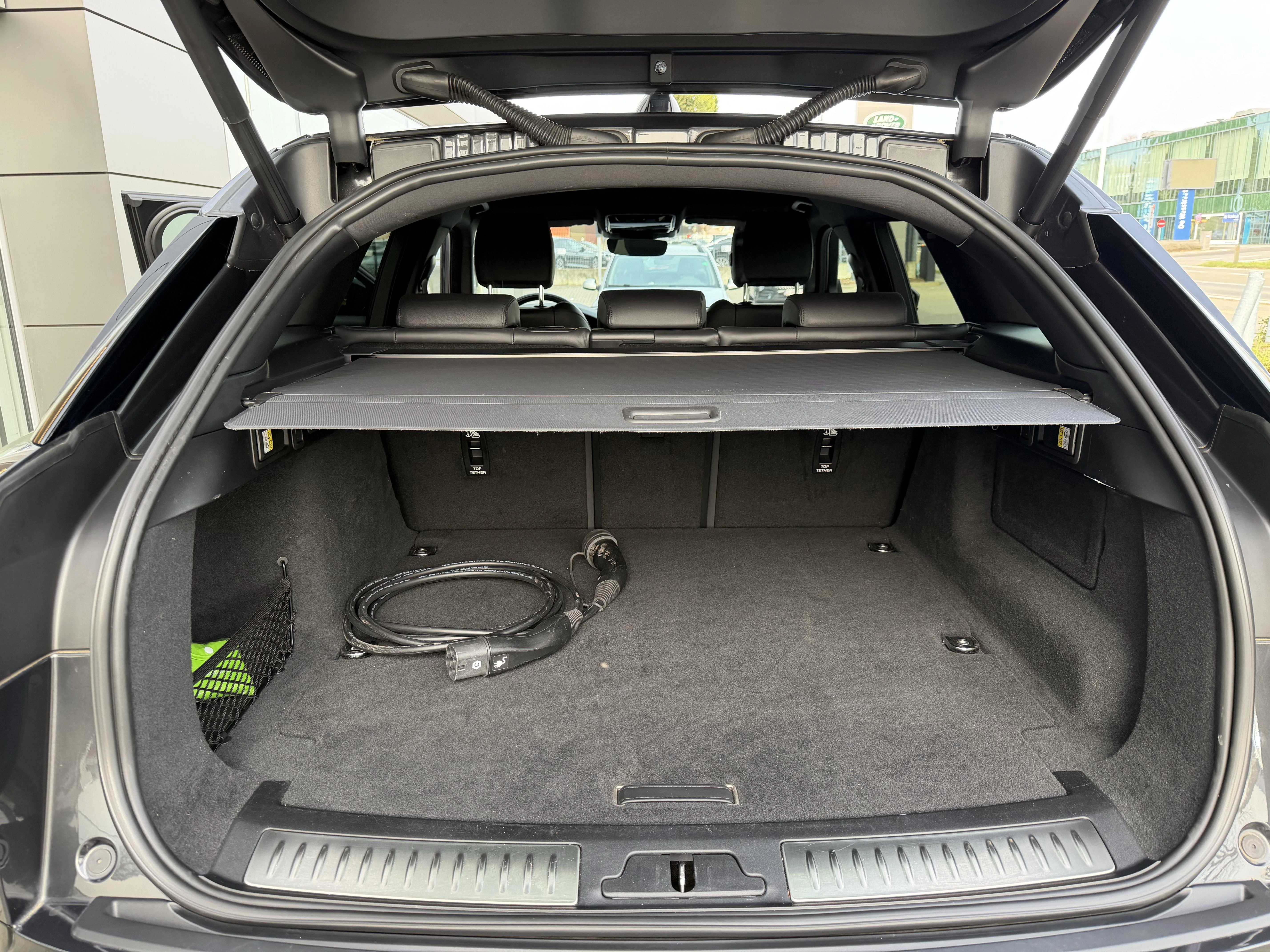 Land Rover Range Rover Velar P400e Dynamic SE AWD