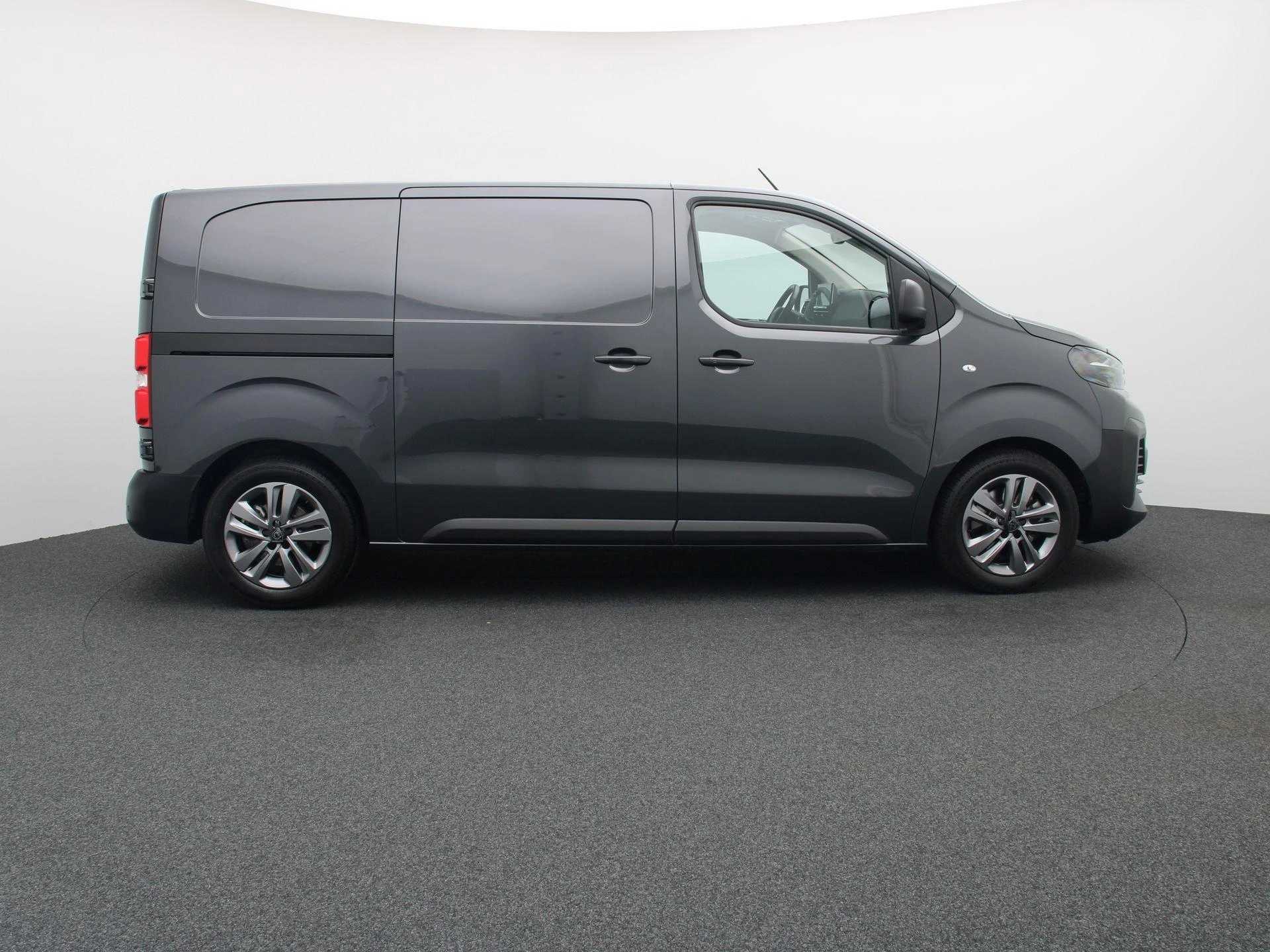 Peugeot-Expert-image-5
