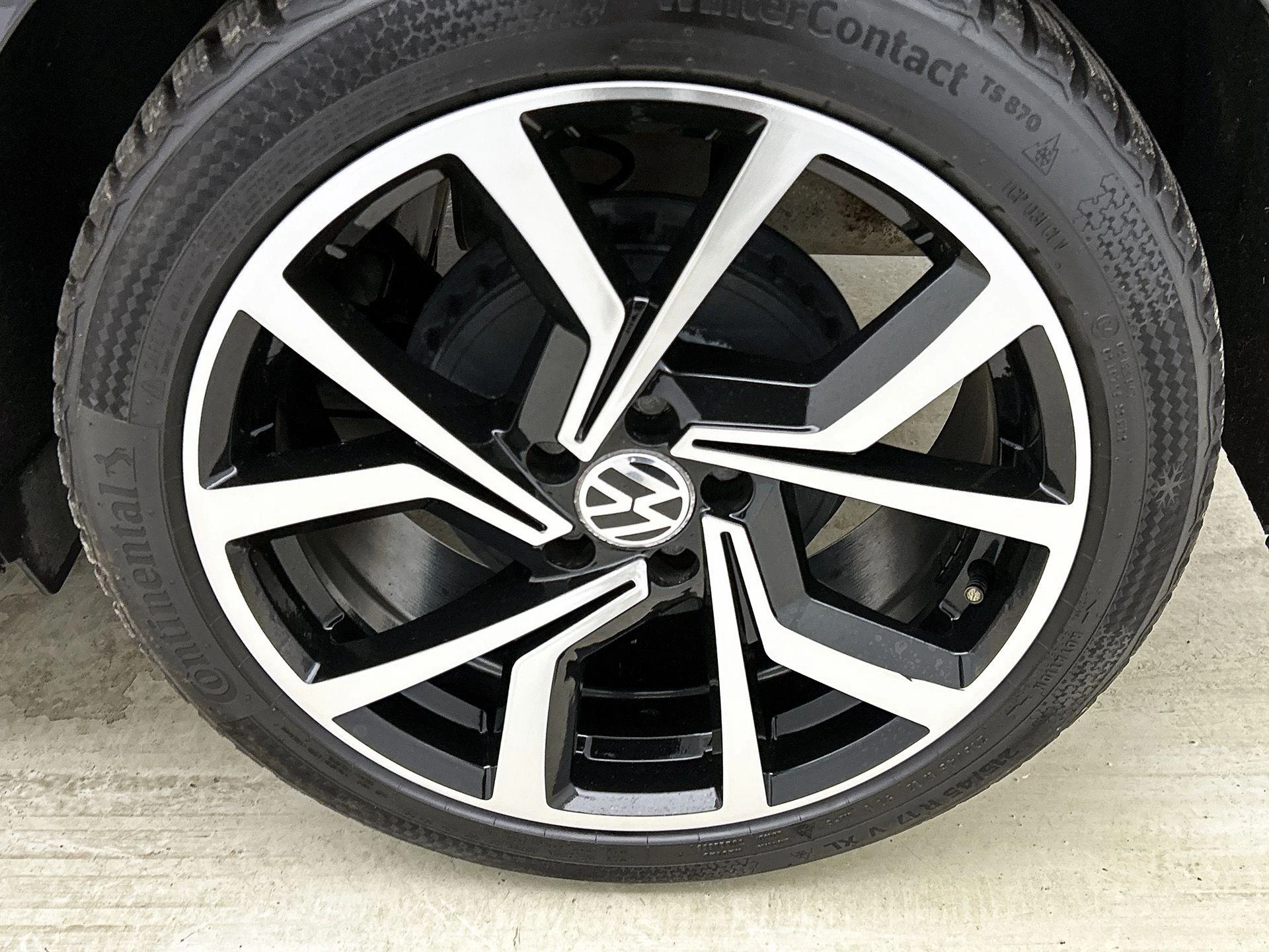 Volkswagen-Polo-image-33