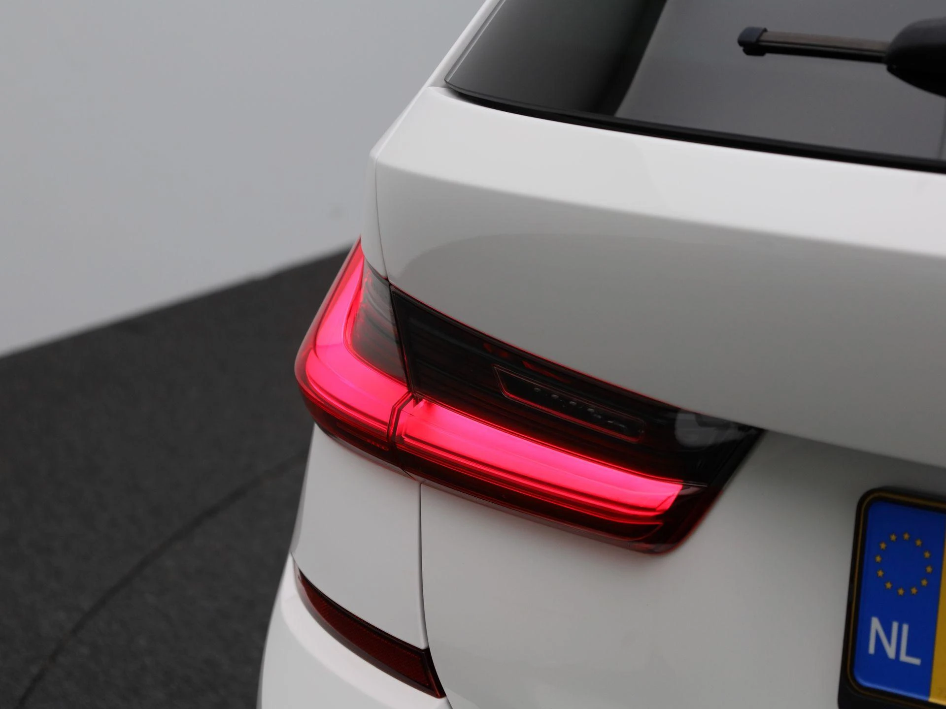 BMW-3 Serie-image-58