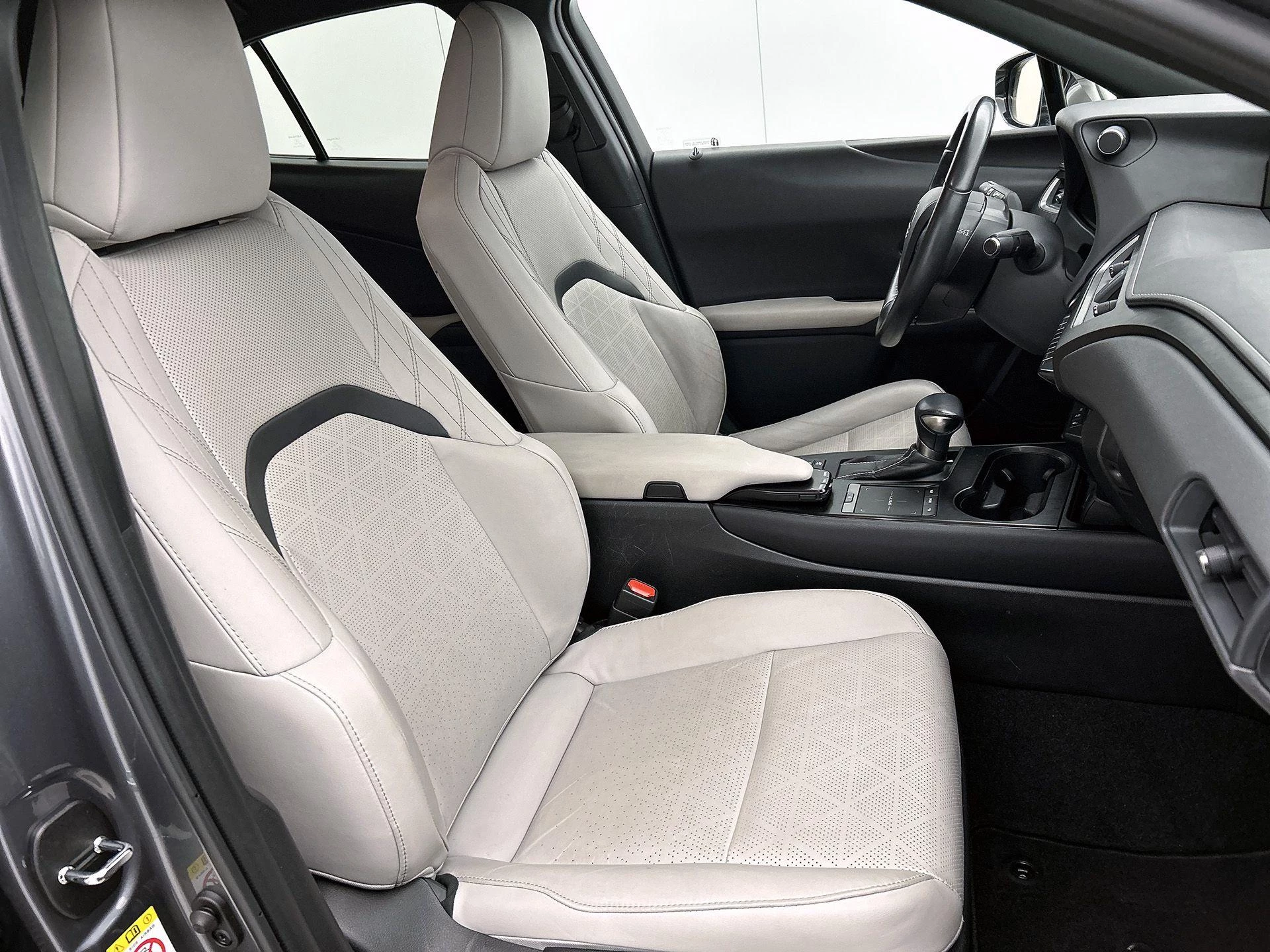Lexus-UX-image-45