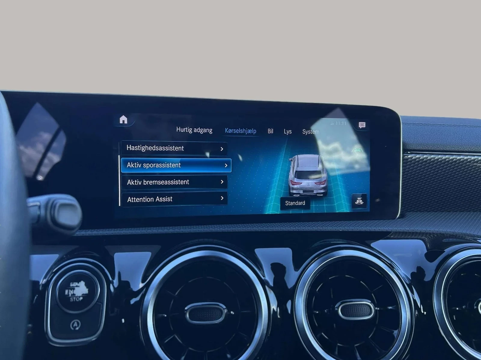 Mercedes-Benz-CLA-image-18