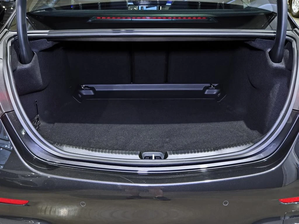 Mercedes-Benz-C-Klasse 300 d-image-15