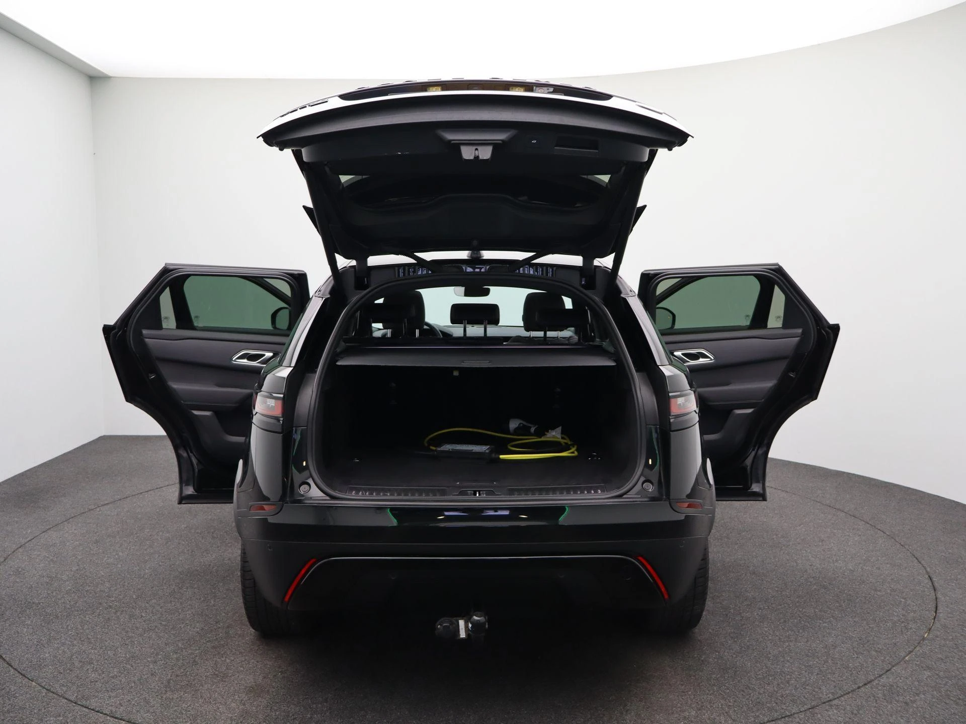Land Rover-Range Rover Velar-image-13