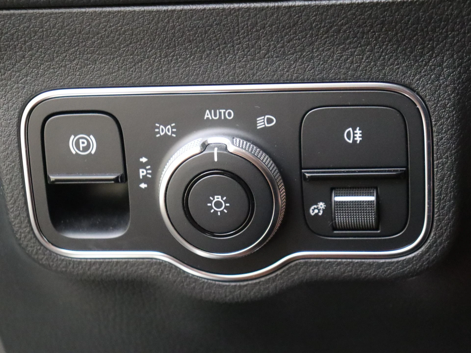 Mercedes-Benz-B-Klasse-image-23