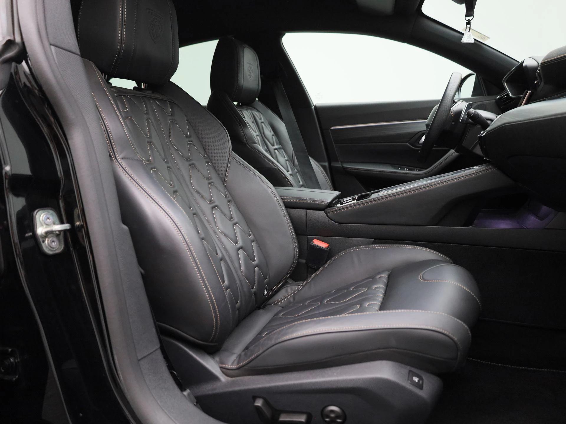 Peugeot-508-image-38