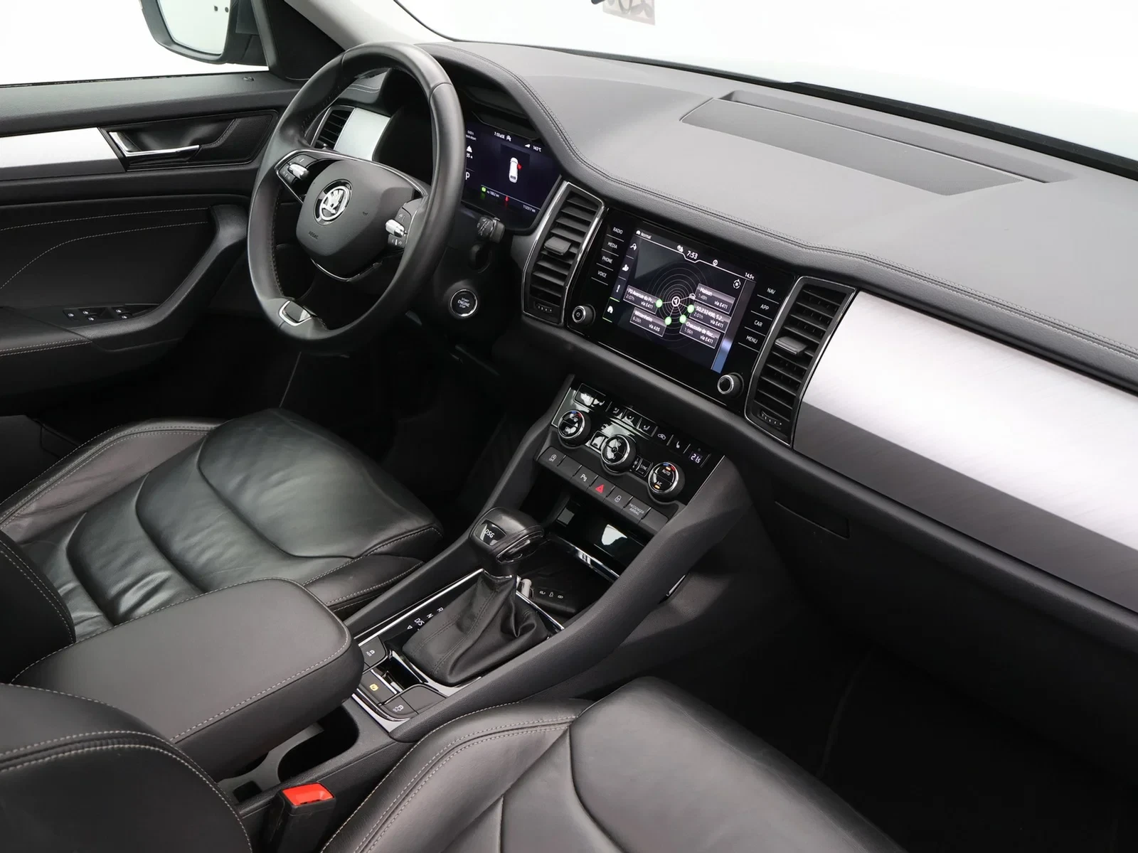 Škoda Kodiaq Kodiaq Clever 1.5TSI 150PK *AUTOMAAT*¨PANODAK*TREKHAAK*LEDER*CAMERA*PDC*CRUISE*NAVI*...*