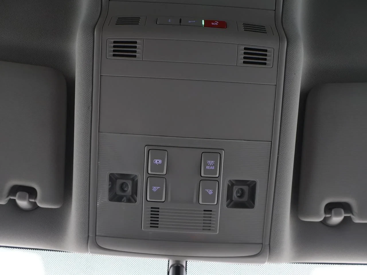 Volkswagen-Touran-image-26