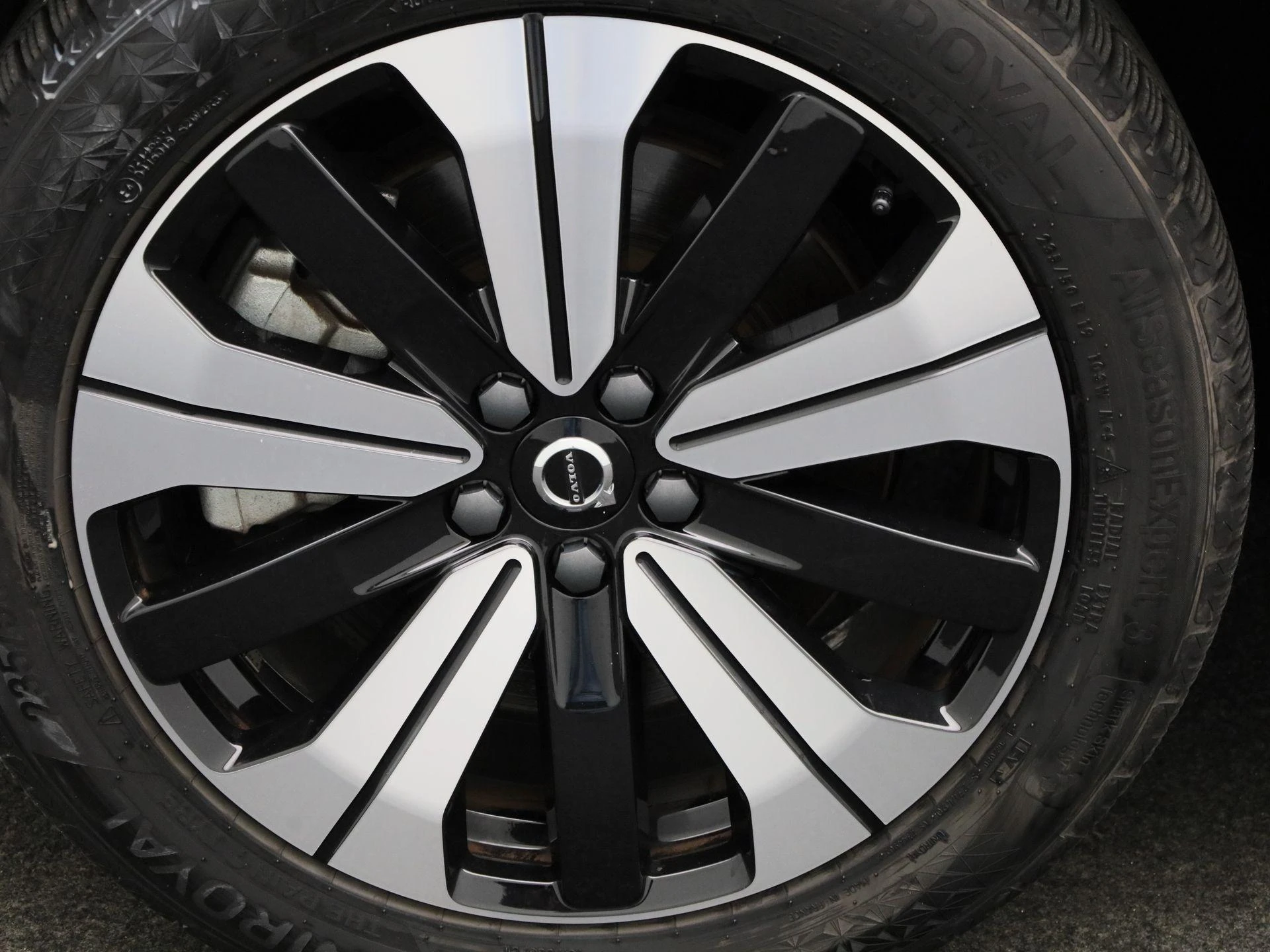 Volvo-XC40-image-14