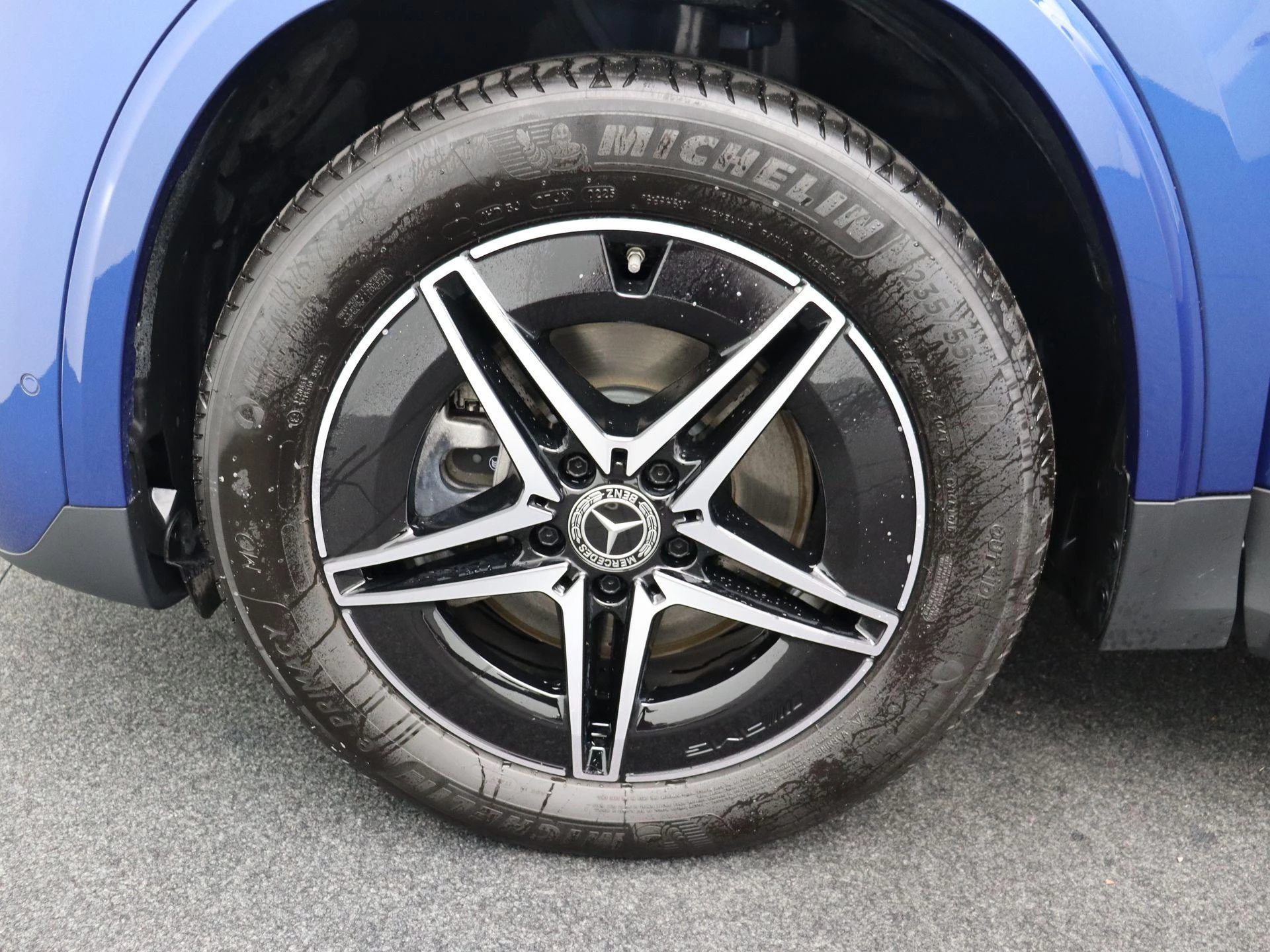 Mercedes-Benz EQA 250+ AMG Line + CARLAY + NIGHTPAKKET + CAMERA +