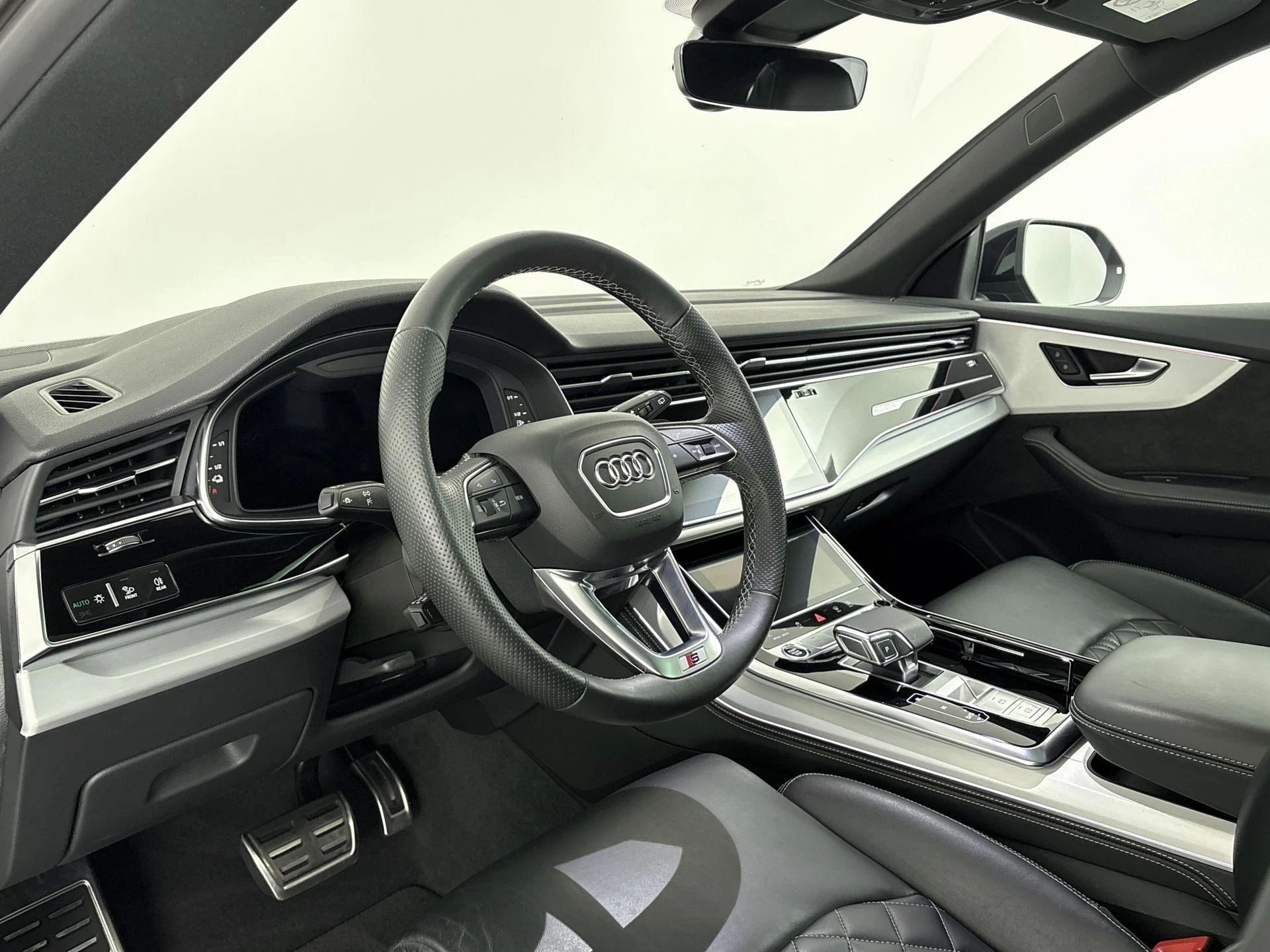 Audi Q8 60 TFSI e quattro Competition 462 PK