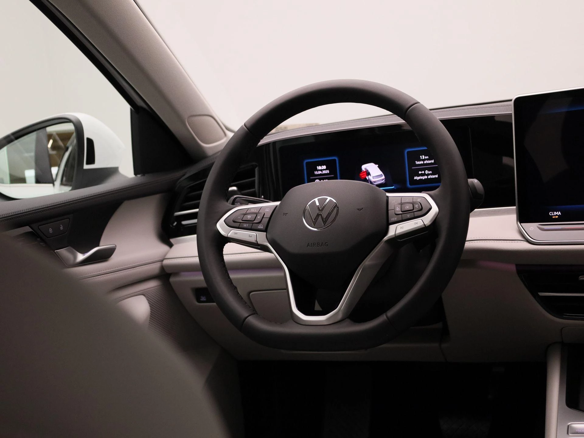 Volkswagen-Passat-image-9