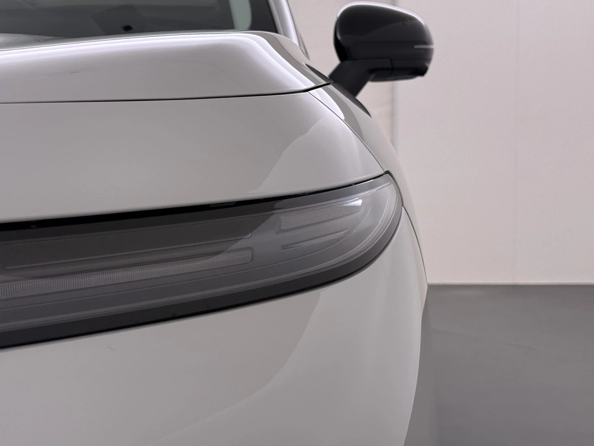 Leapmotor B10 Design Hybrid EV 18.8 kWh