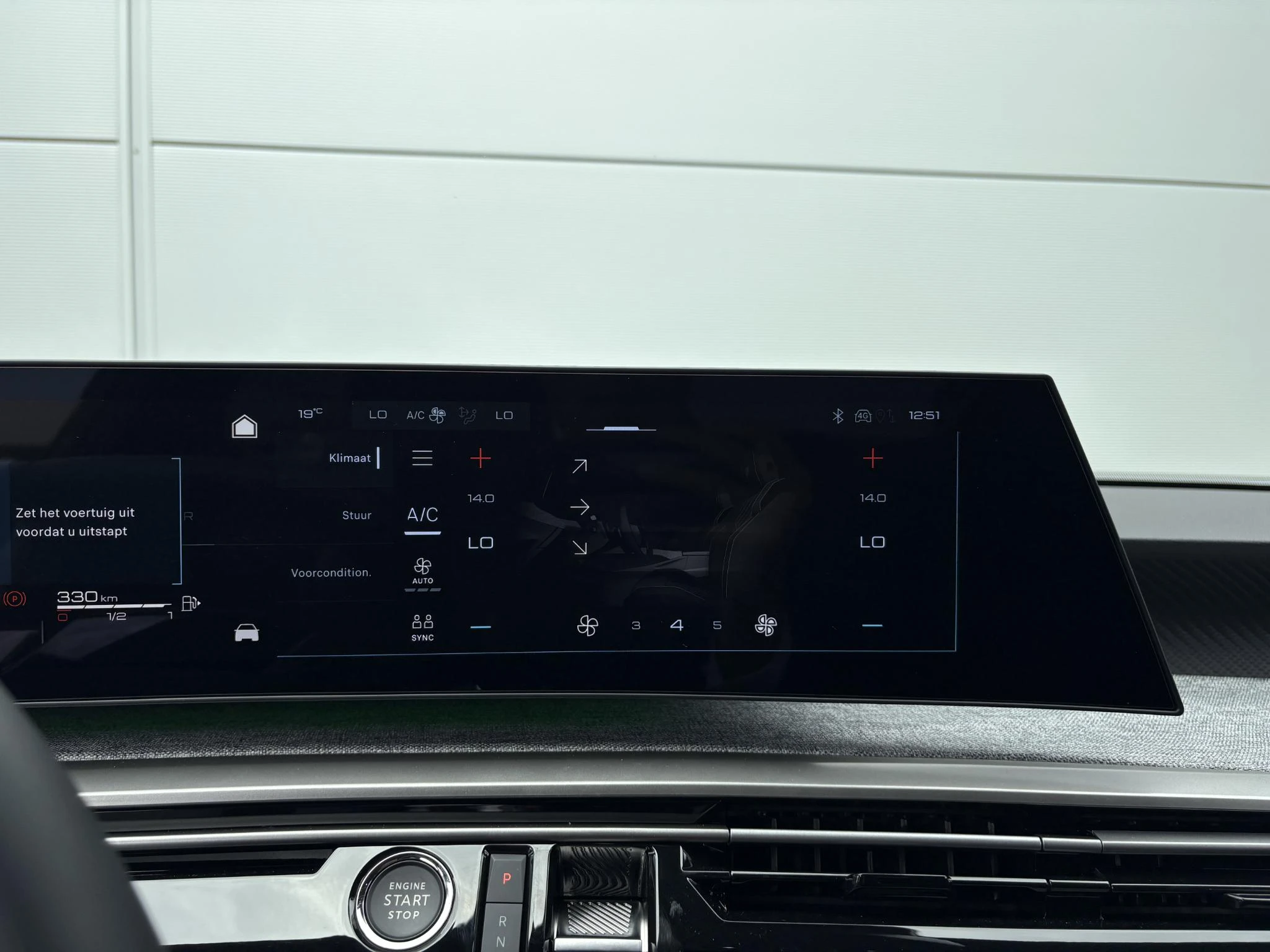 Peugeot 3008 1.6 plug-in Hybrid 195 Allure