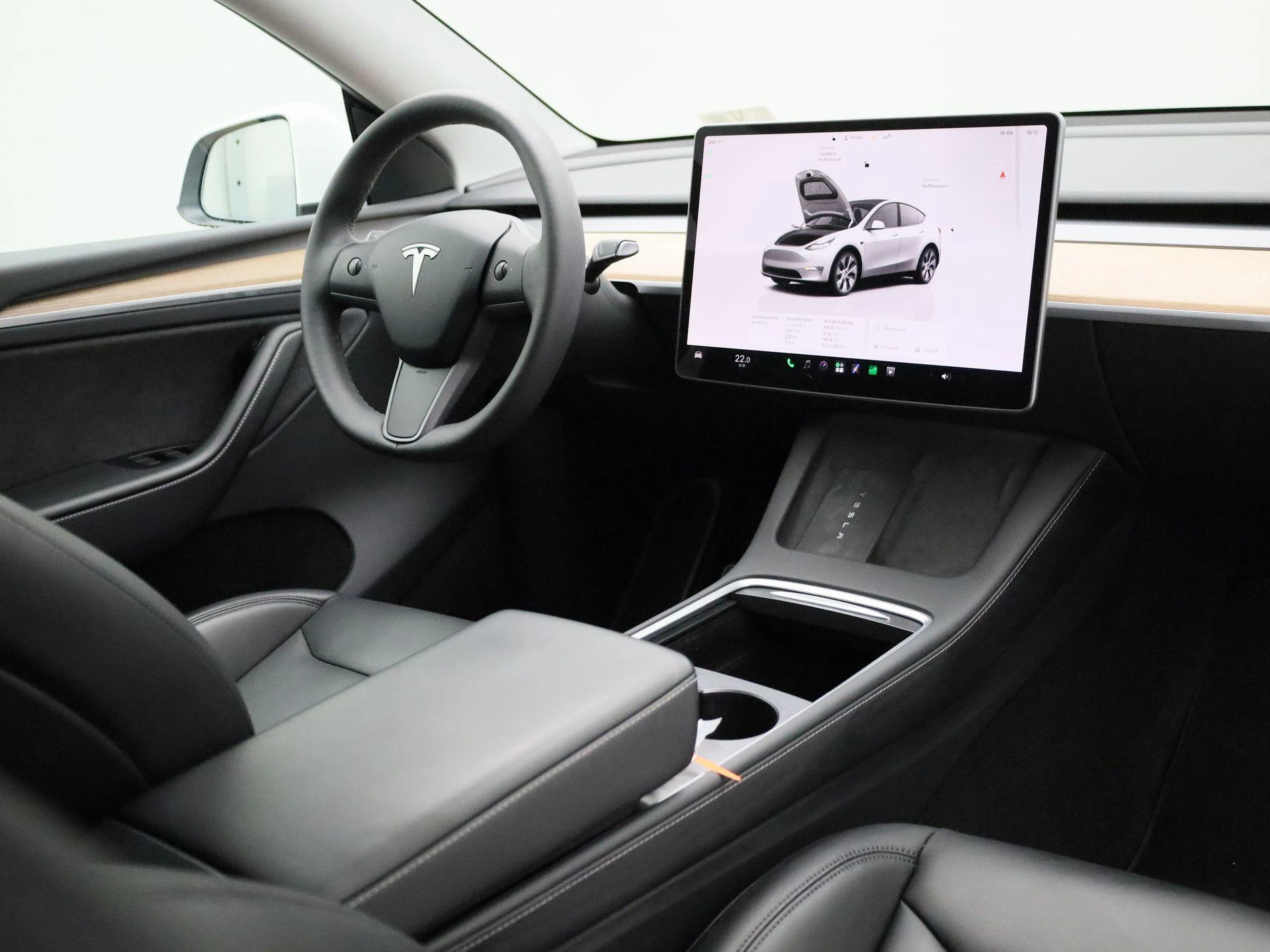 Tesla-Model Y-image-35