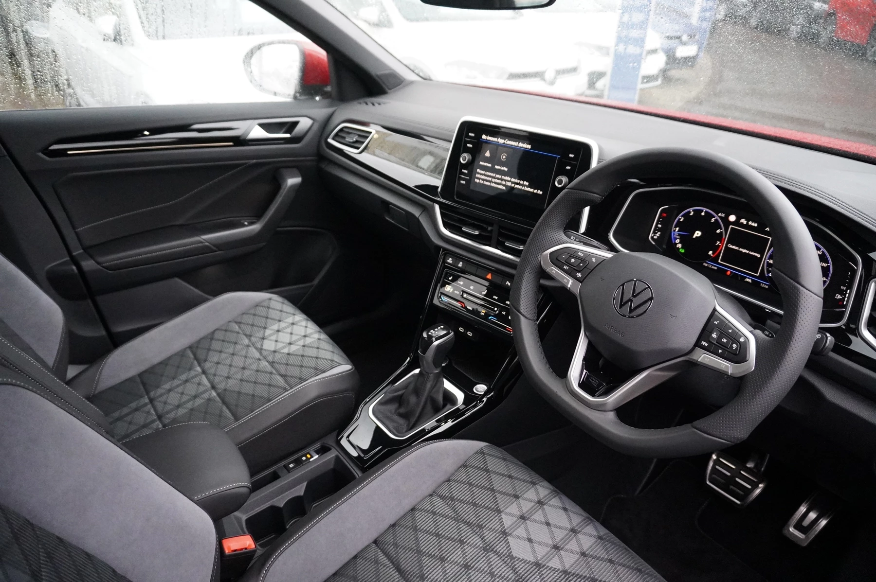 Volkswagen-T-Roc-image-5