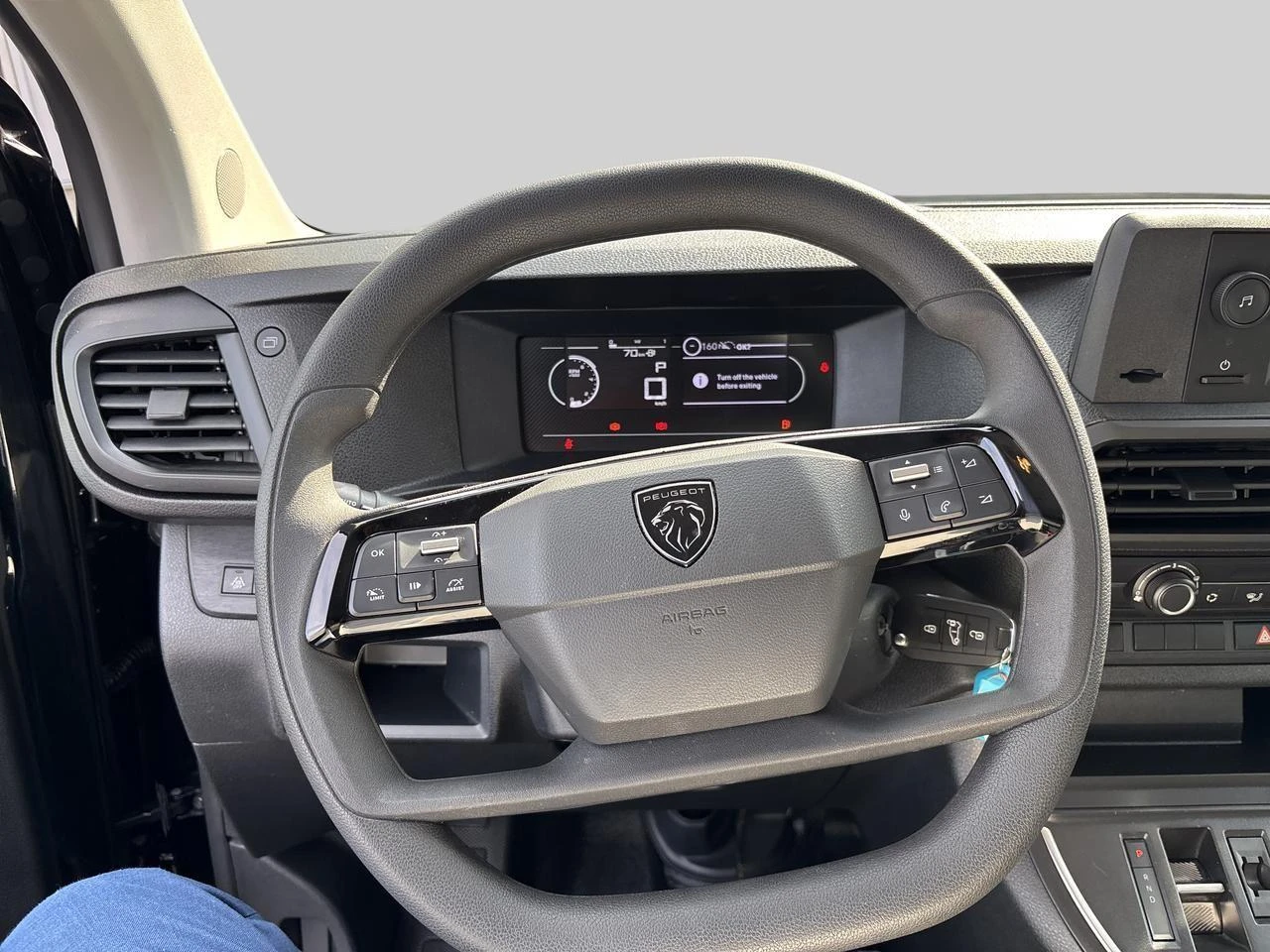 Peugeot-Expert-image-9
