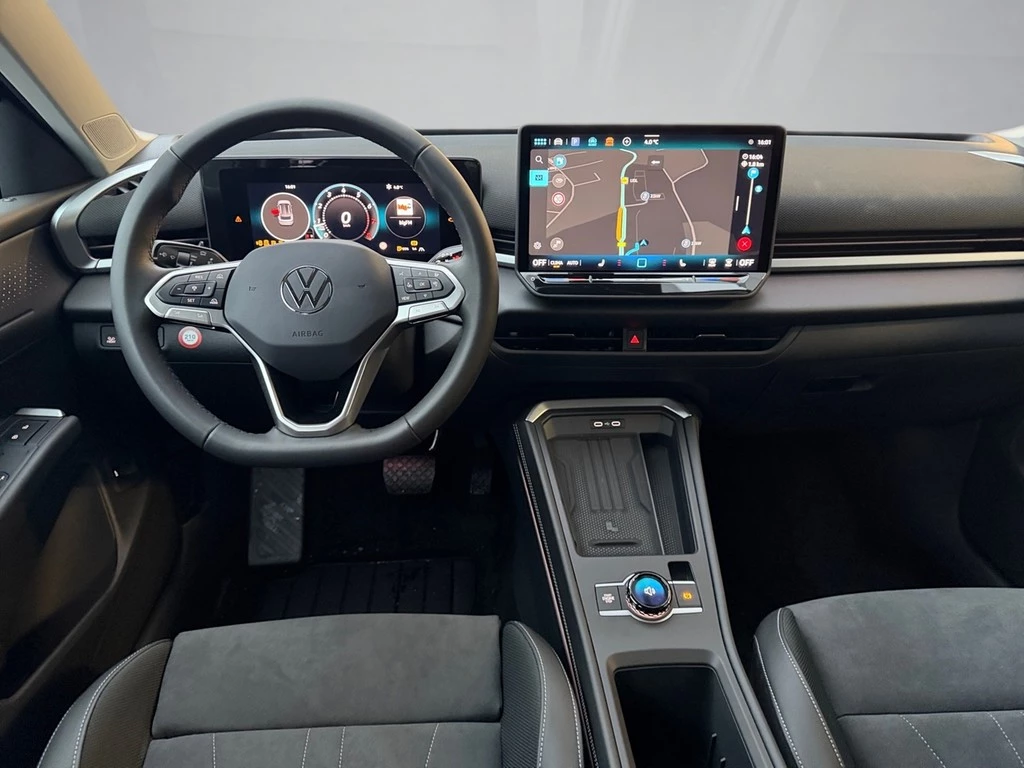 Volkswagen-T-Roc-image-7