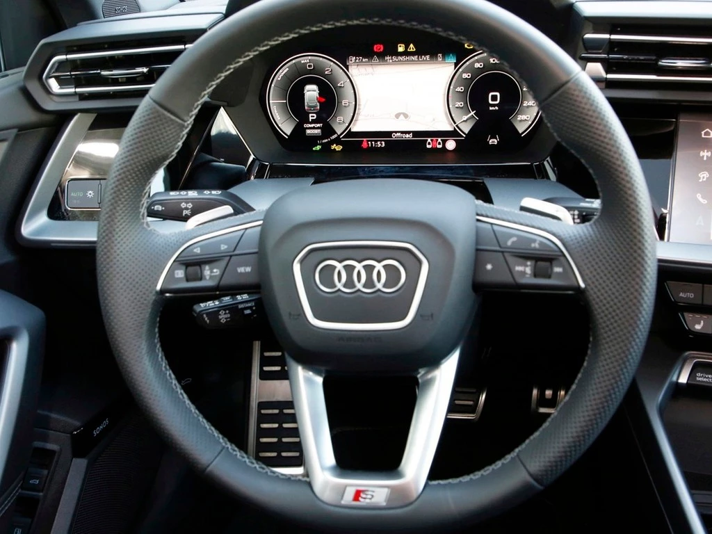 Audi A3 Sportback 40 TFSI e S line 18"|NAVI+VC|PANO|SHZ|