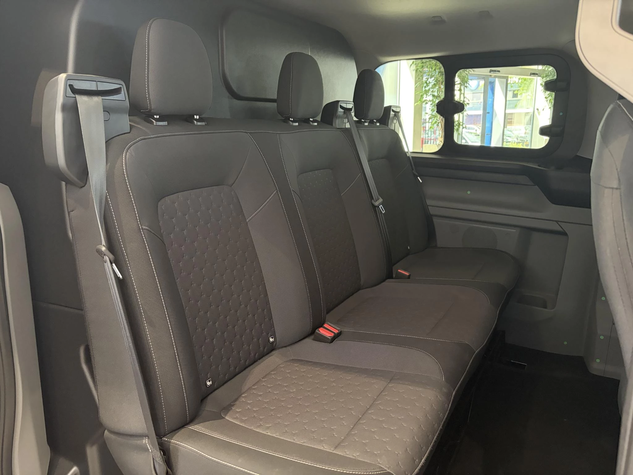 Ford Transit Custom 320 2.5 PHEV L2H1 Limited DC