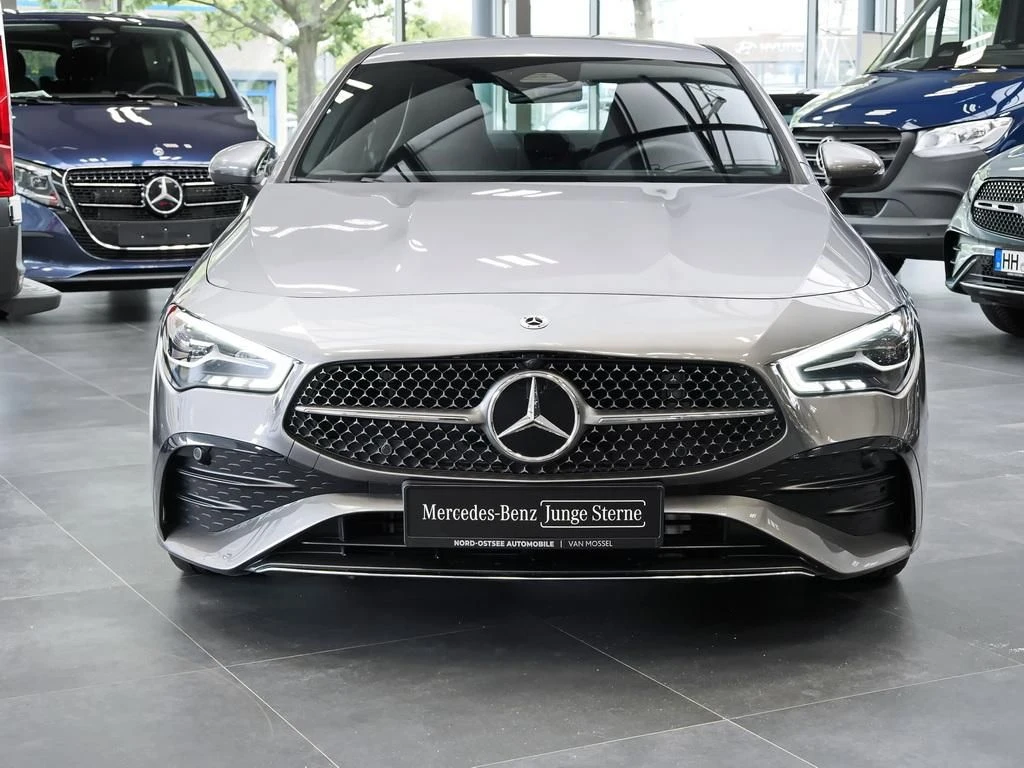 Mercedes-Benz-CLA 200 d-image-3
