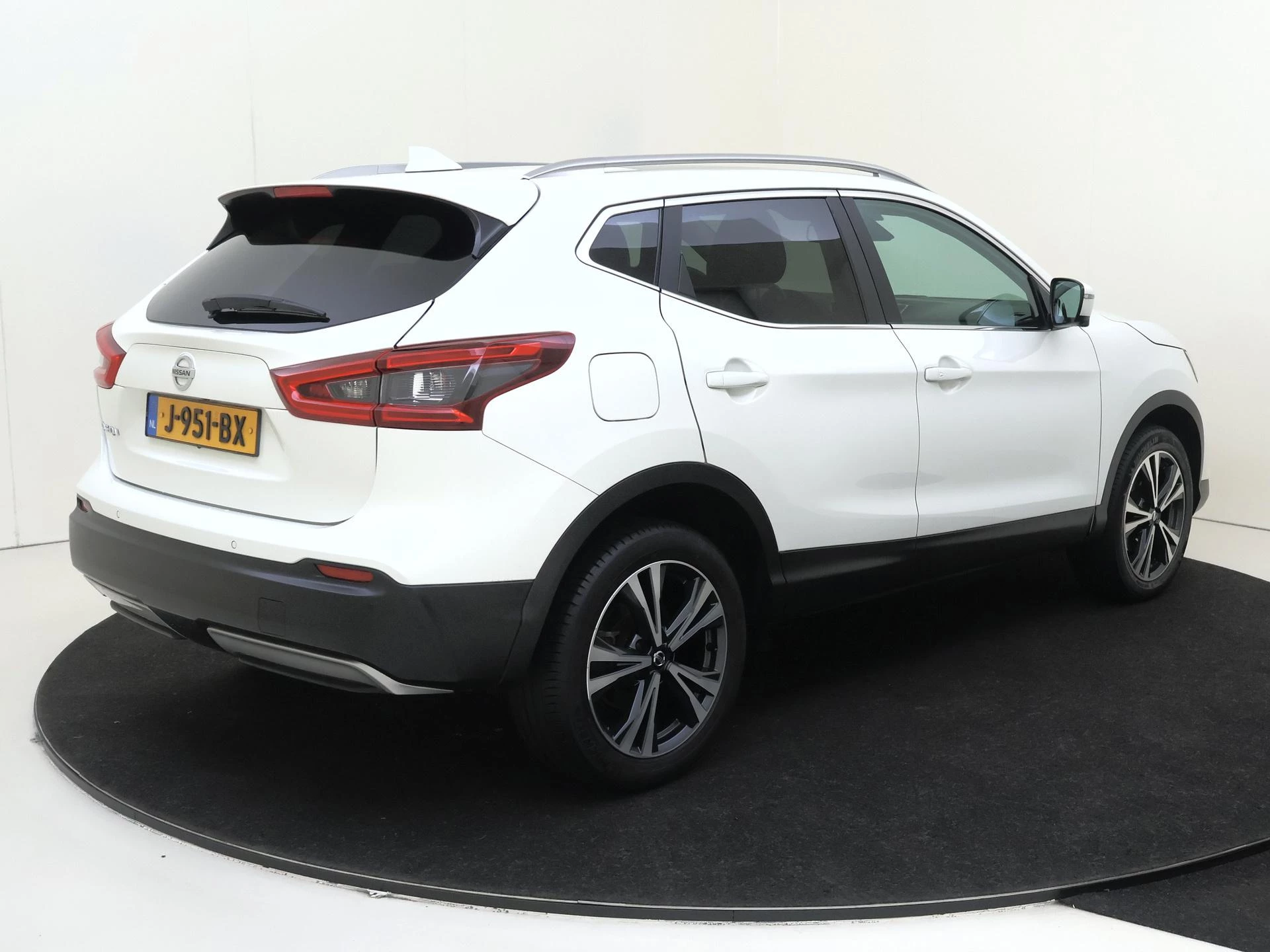 Nissan-QASHQAI-image-3