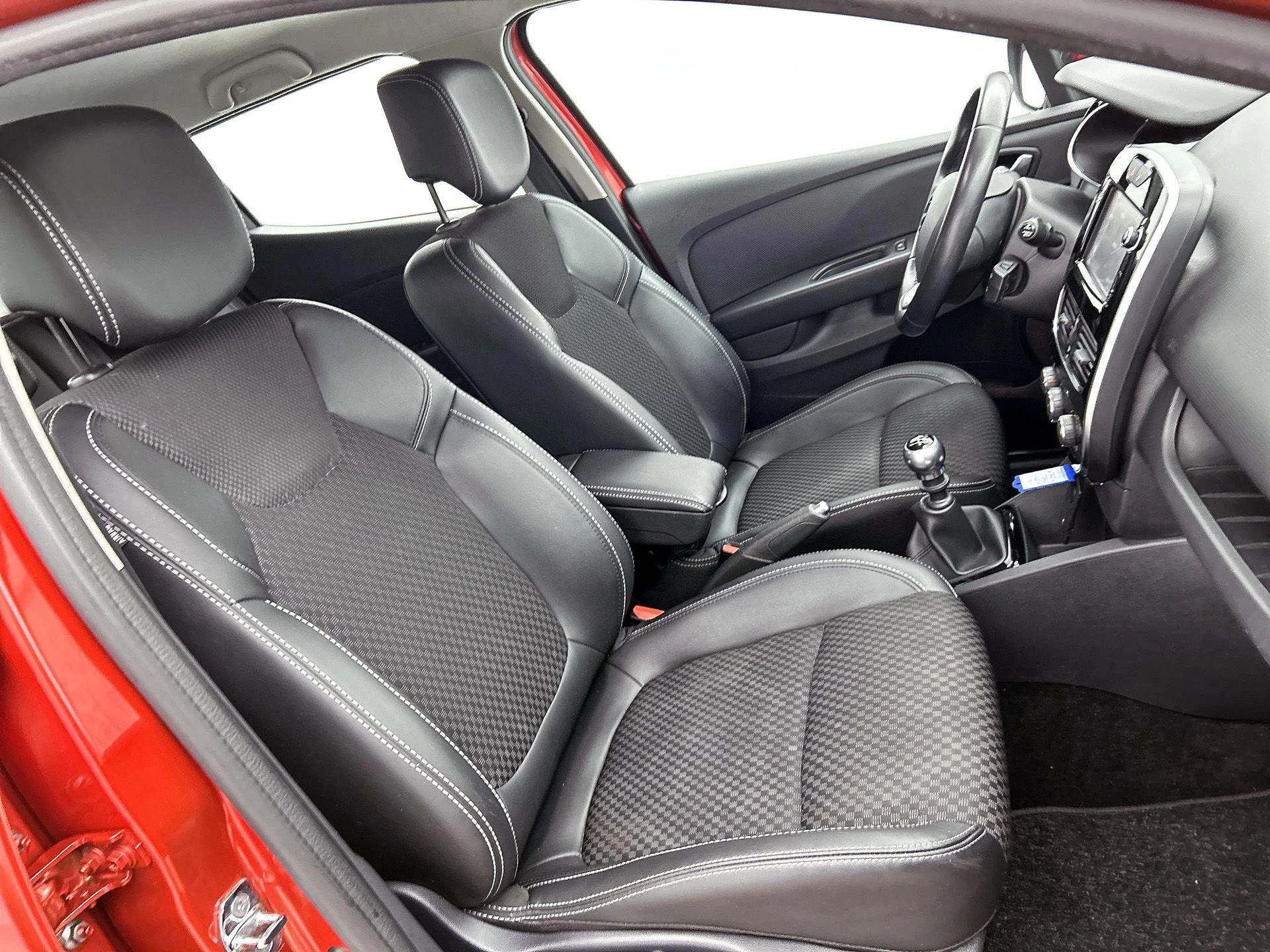 Renault-Clio-image-41