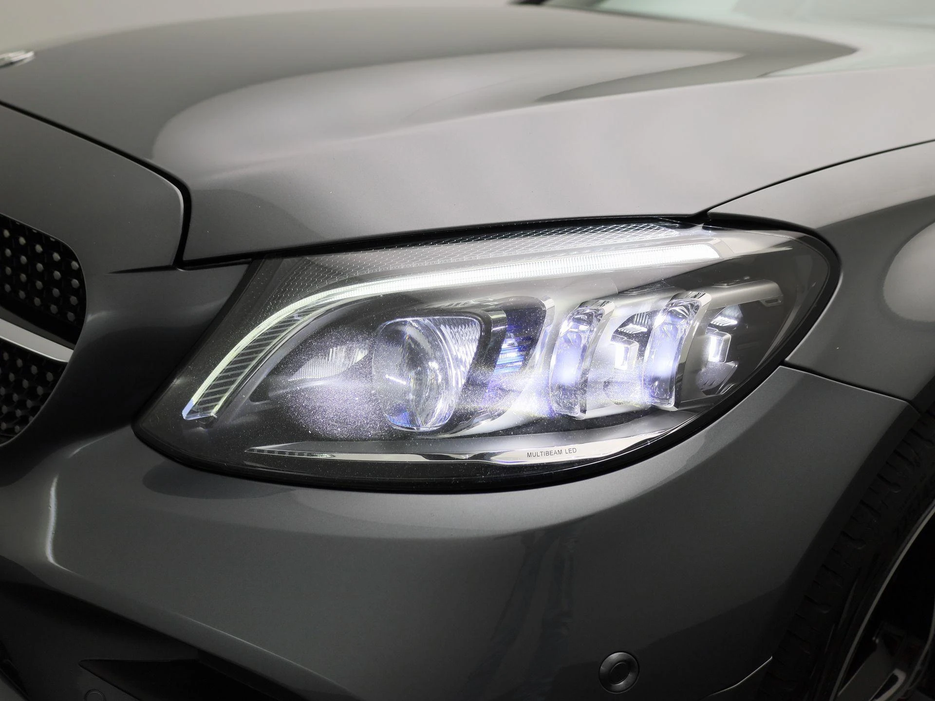 Mercedes-Benz-C-Klasse-image-15