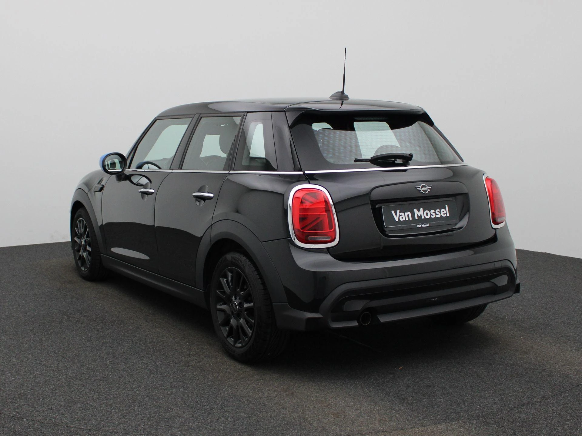 MINI-One-image-1