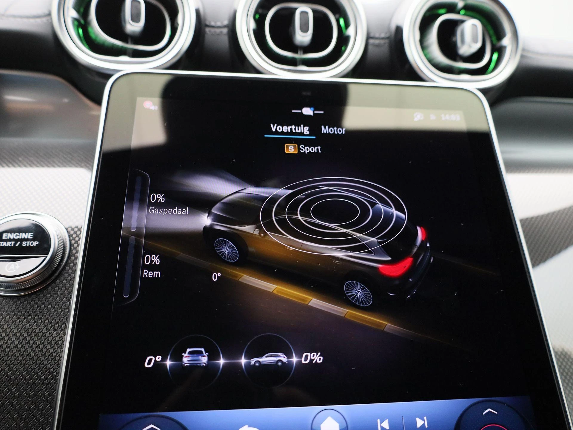 Mercedes-Benz-GLC-image-29
